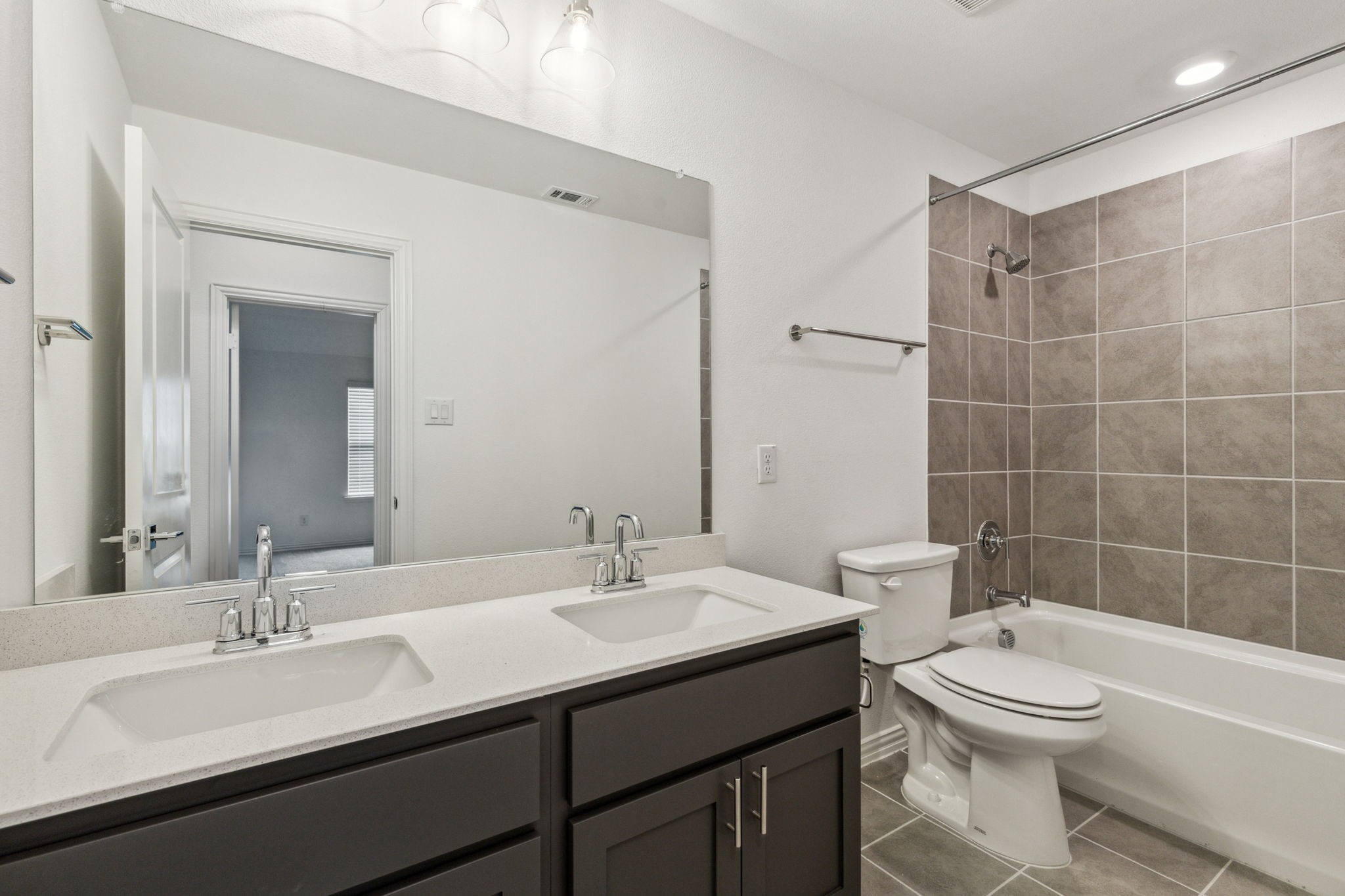 1517 Bridlepath Trail