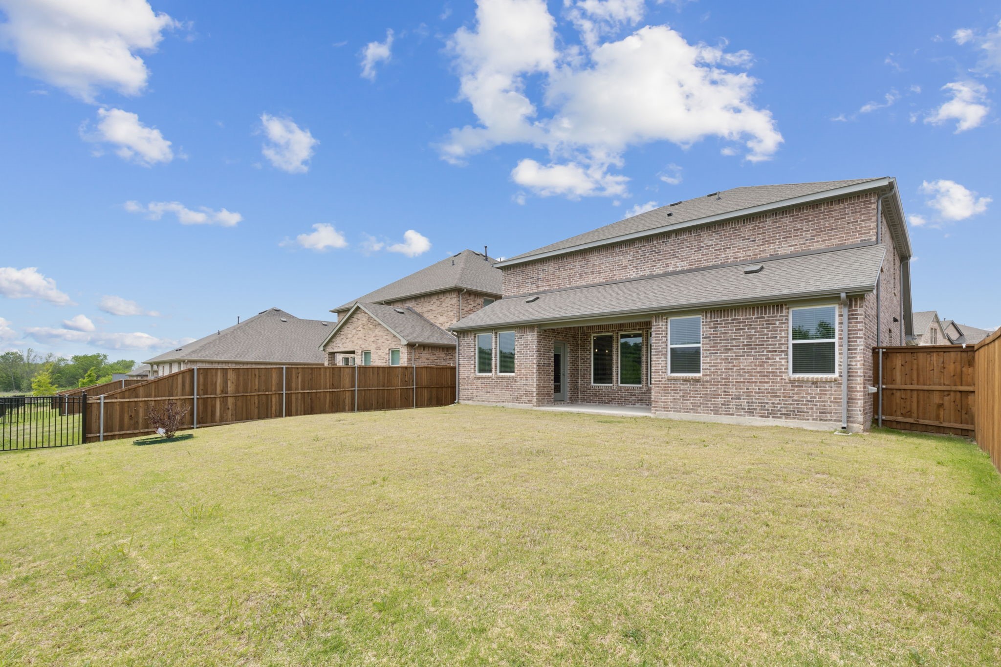 1517 Bridlepath Trail