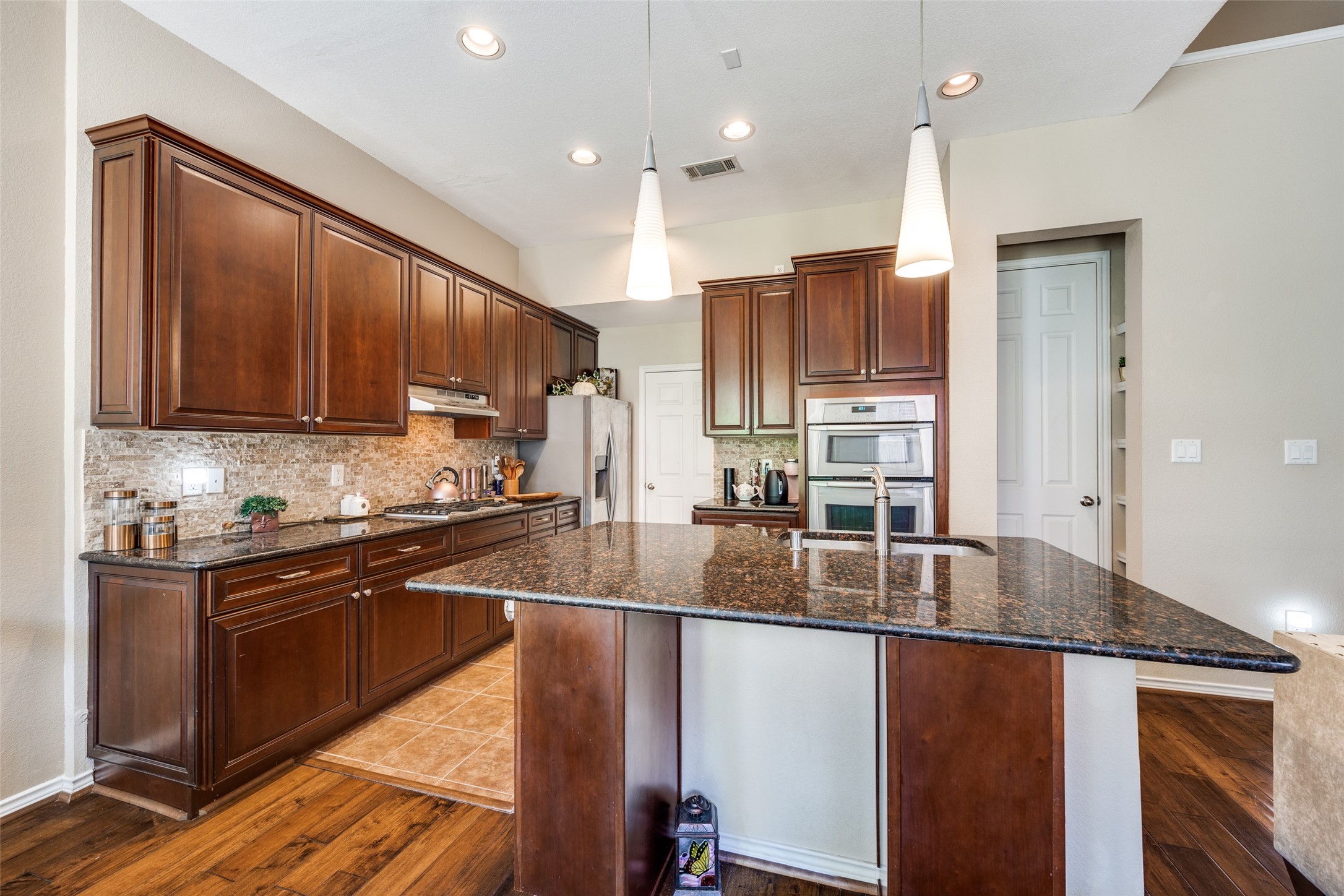 1207 Lake Pointe Way