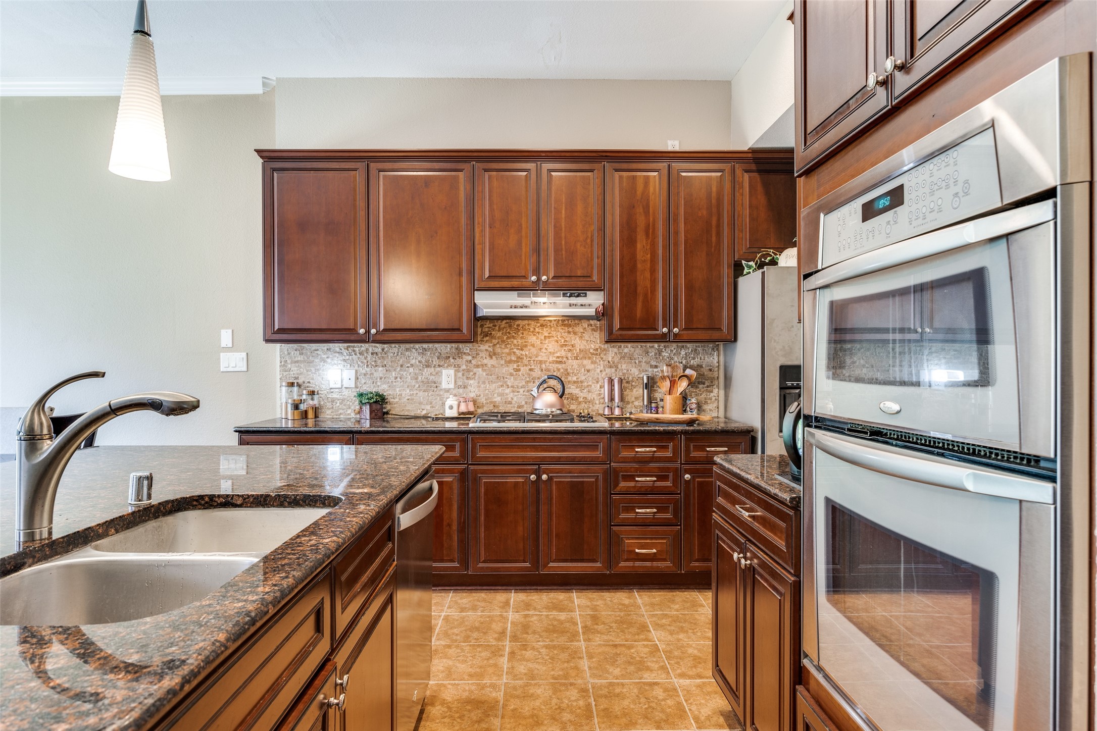 1207 Lake Pointe Way