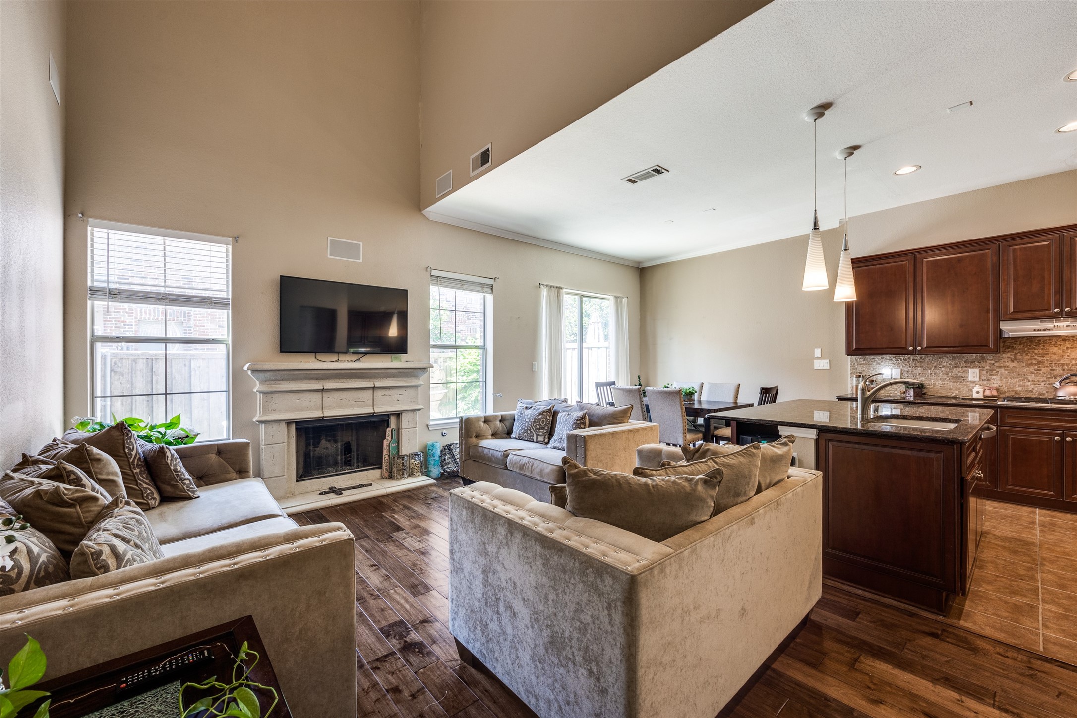 1207 Lake Pointe Way