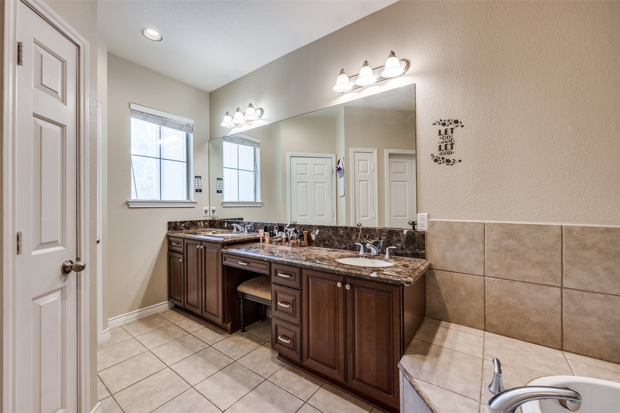 1207 Lake Pointe Way