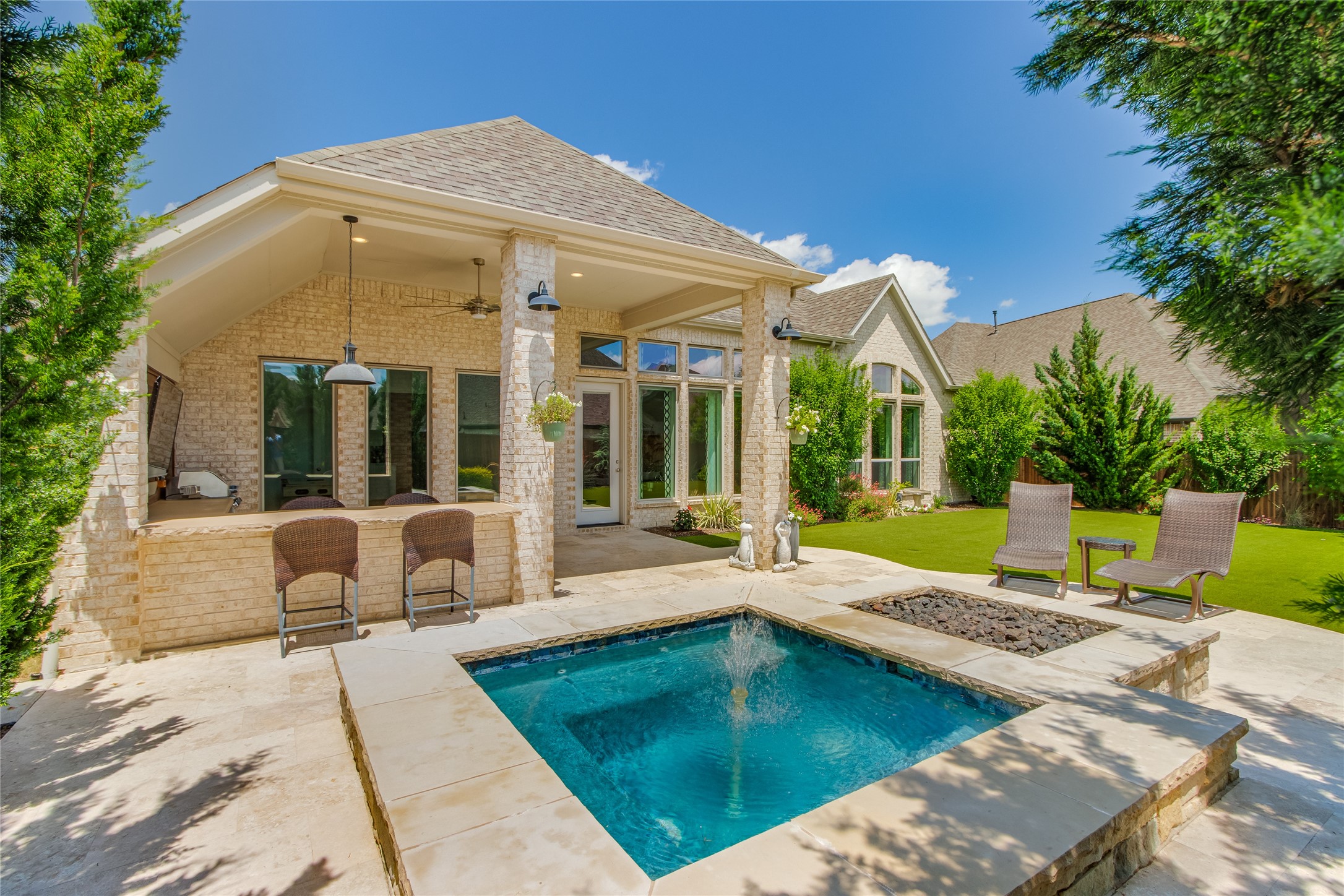 2406 Capitol Place