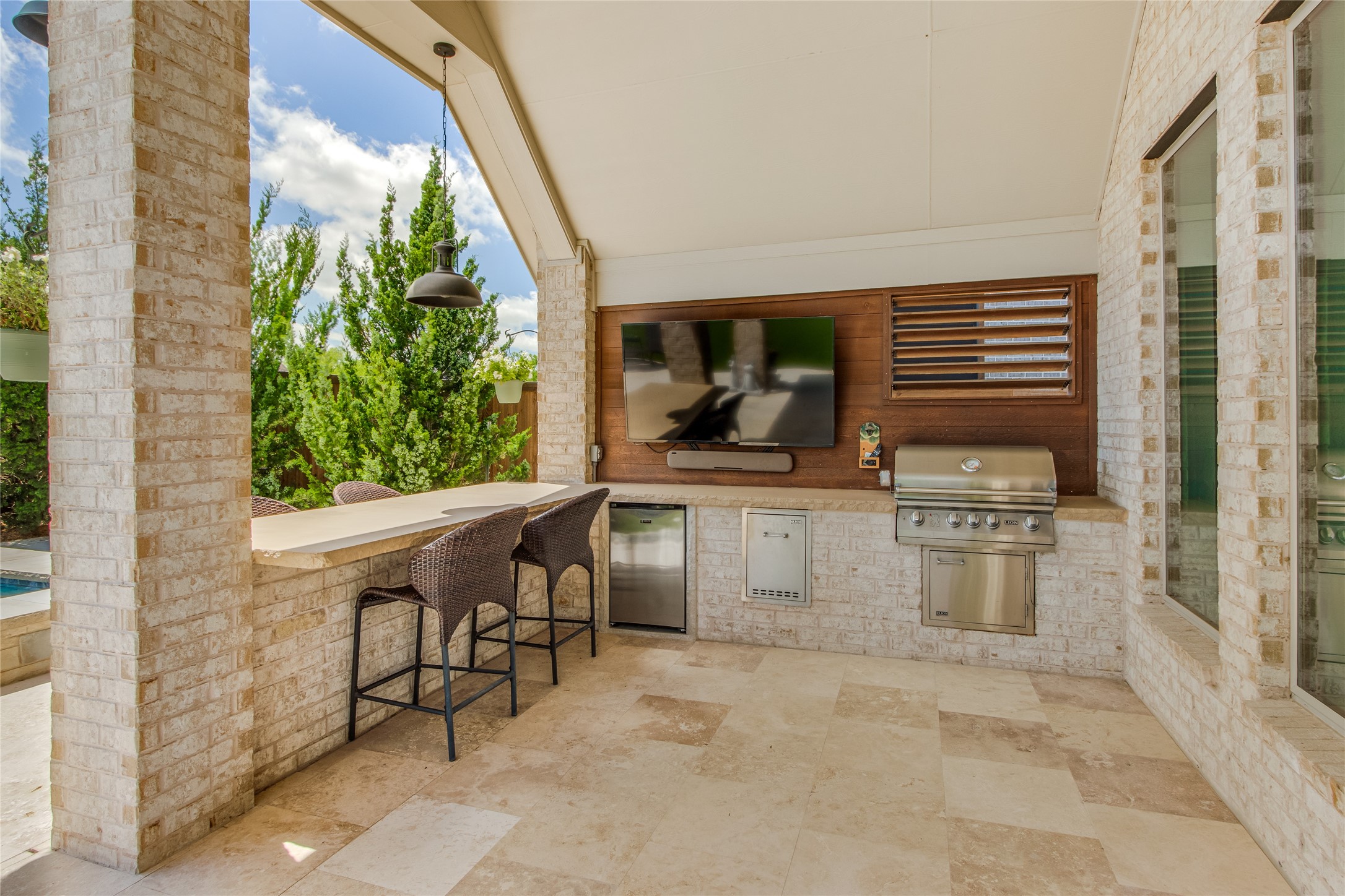 2406 Capitol Place