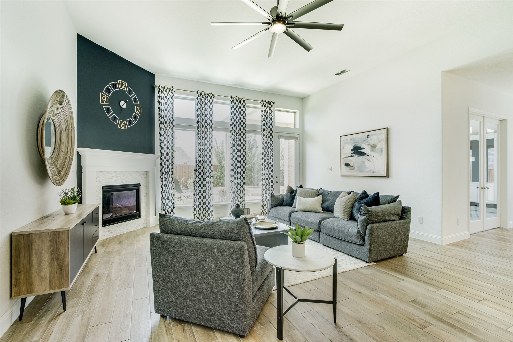 2406 Capitol Place