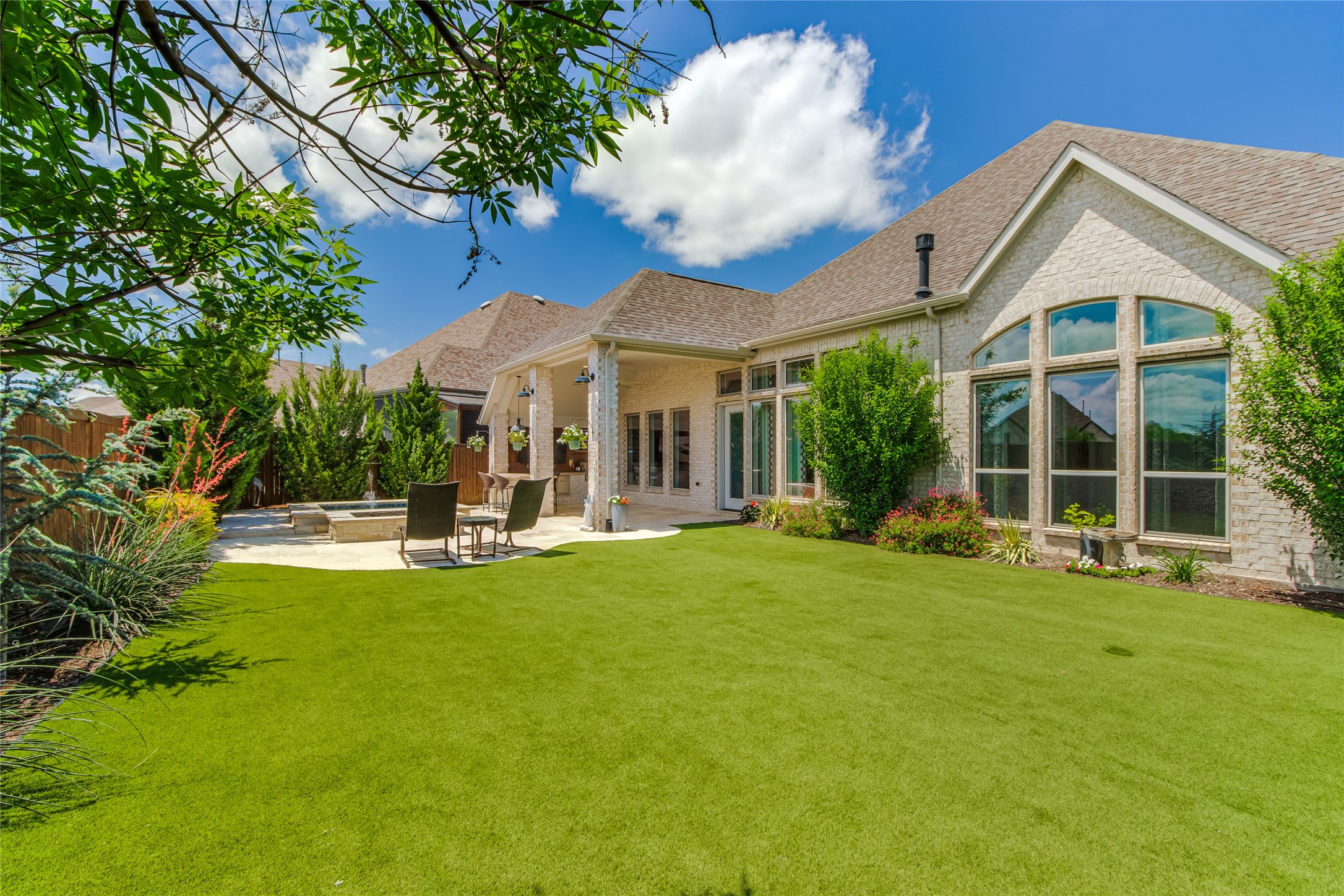 2406 Capitol Place