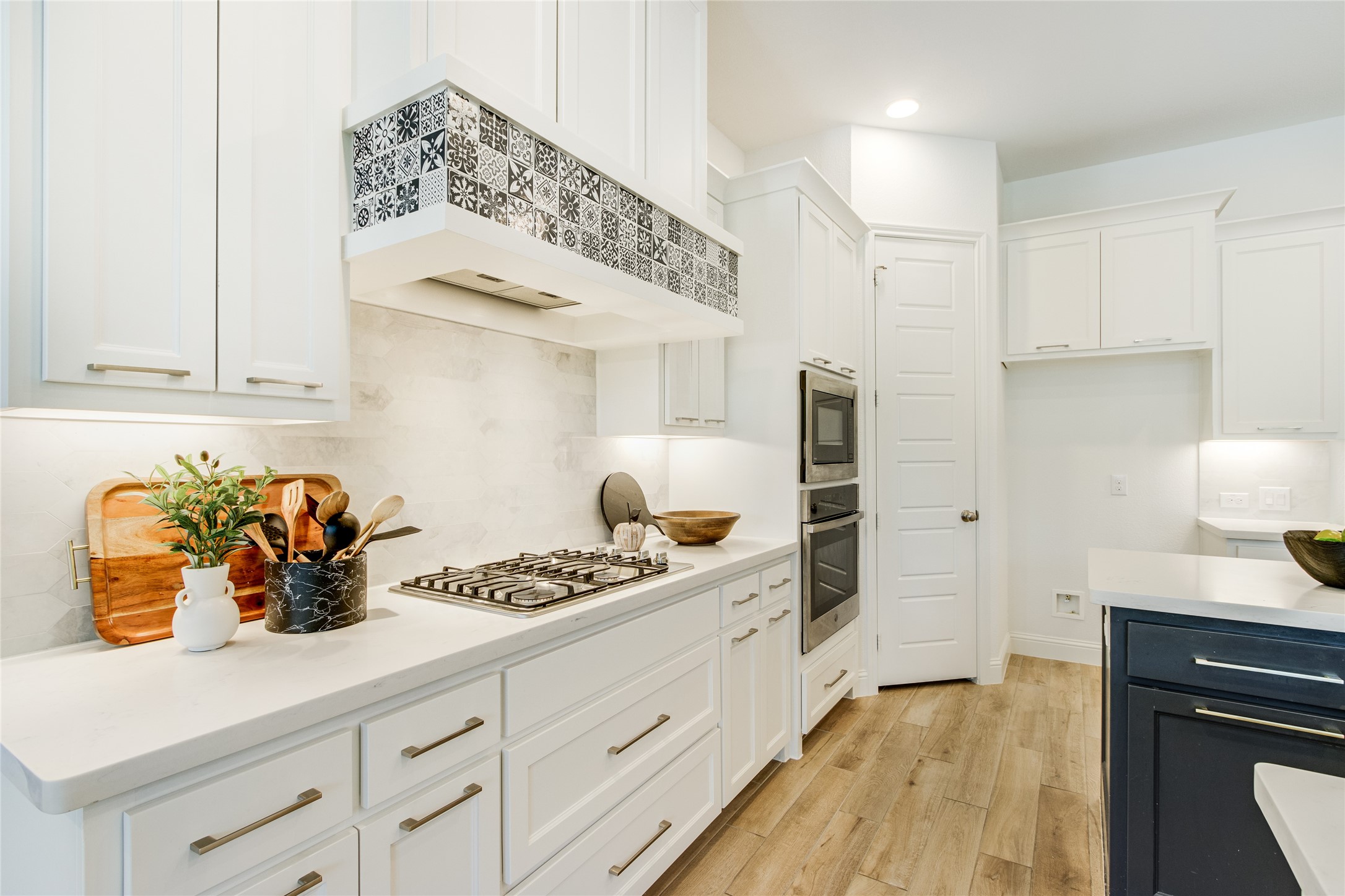 2406 Capitol Place