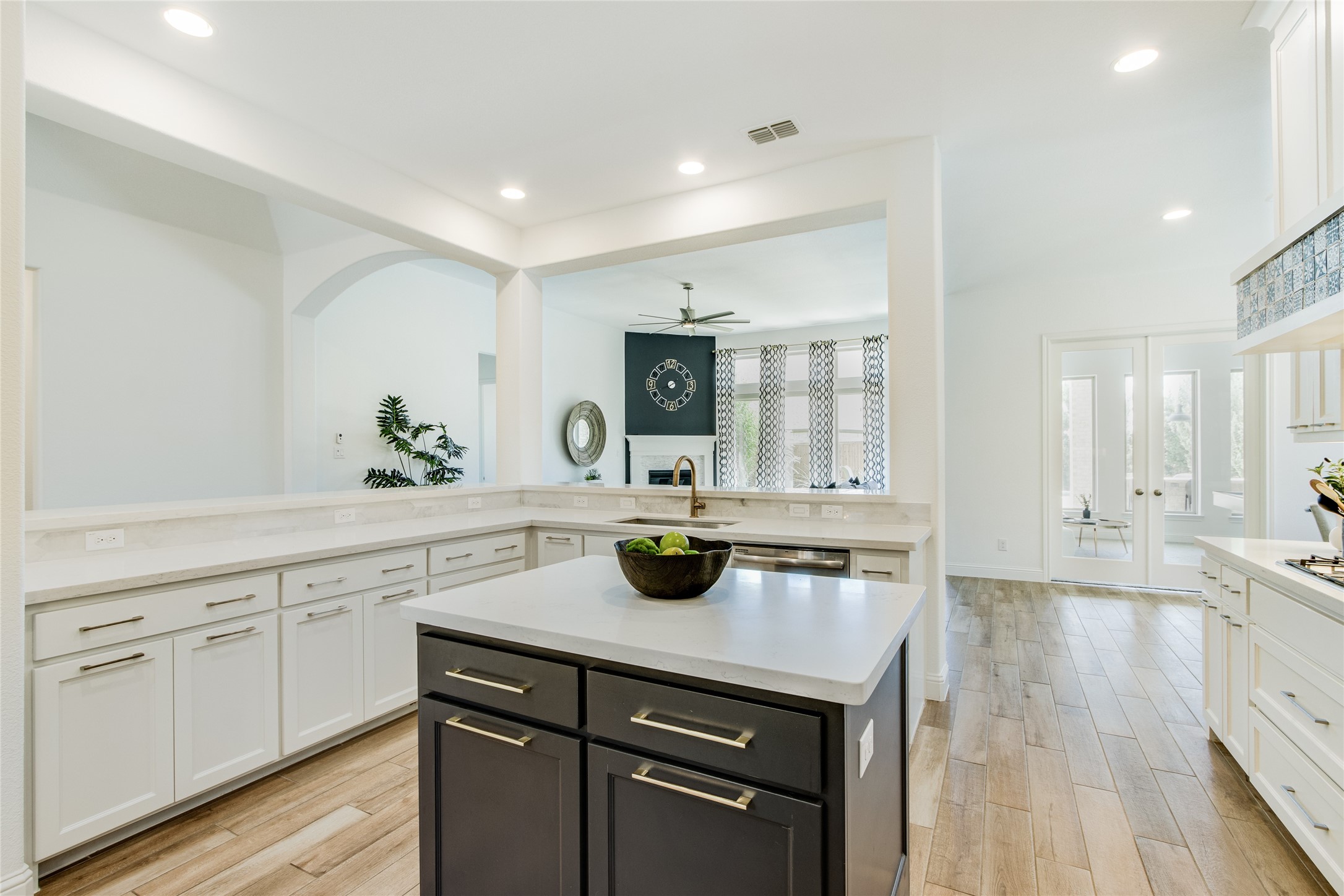 2406 Capitol Place