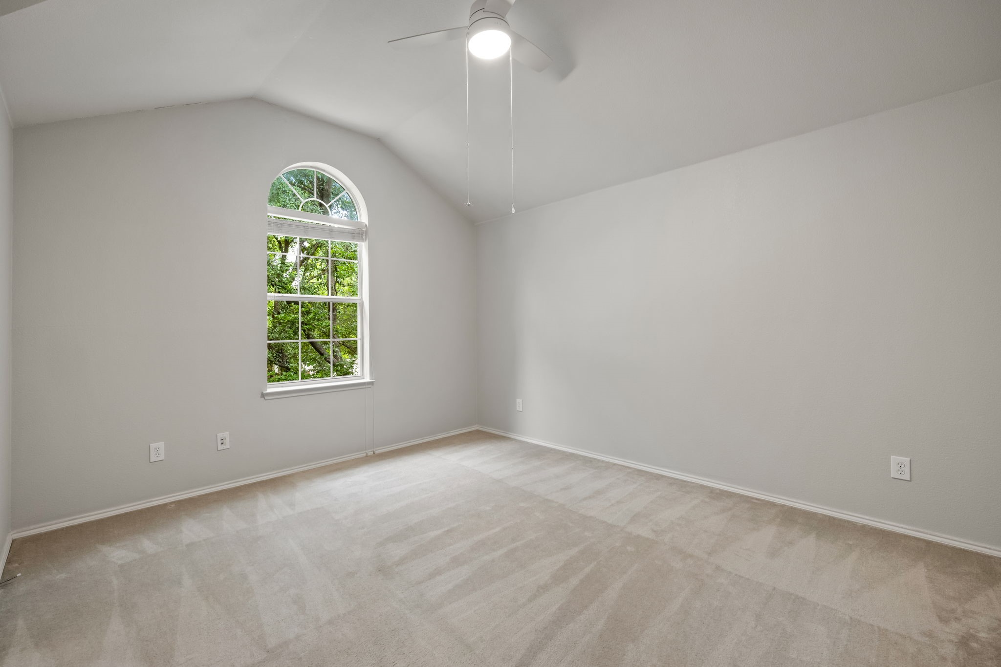 6005 Mariposa Drive