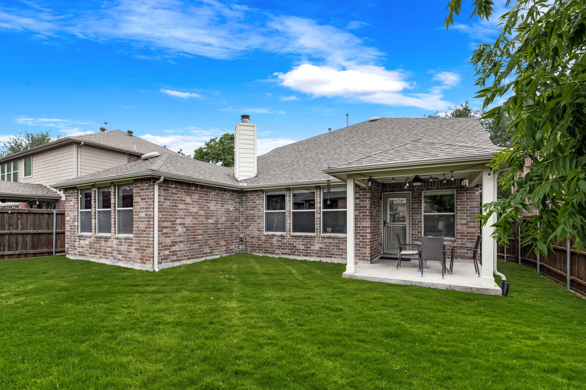 6005 Mariposa Drive