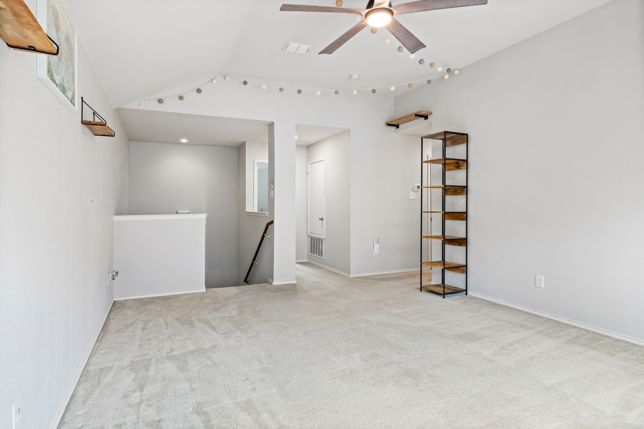 6005 Mariposa Drive