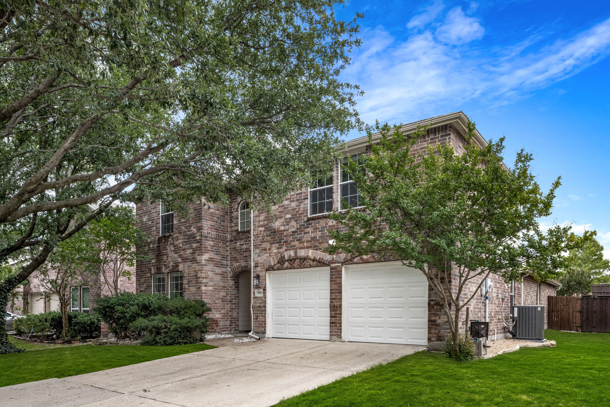 6005 Mariposa Drive