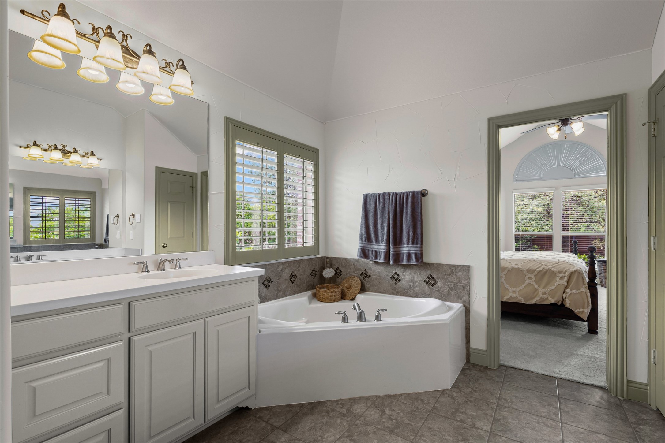 2241 Magic Mantle Drive