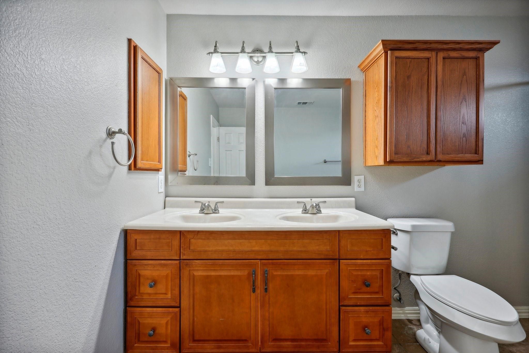 12319 Ridgetop Circle