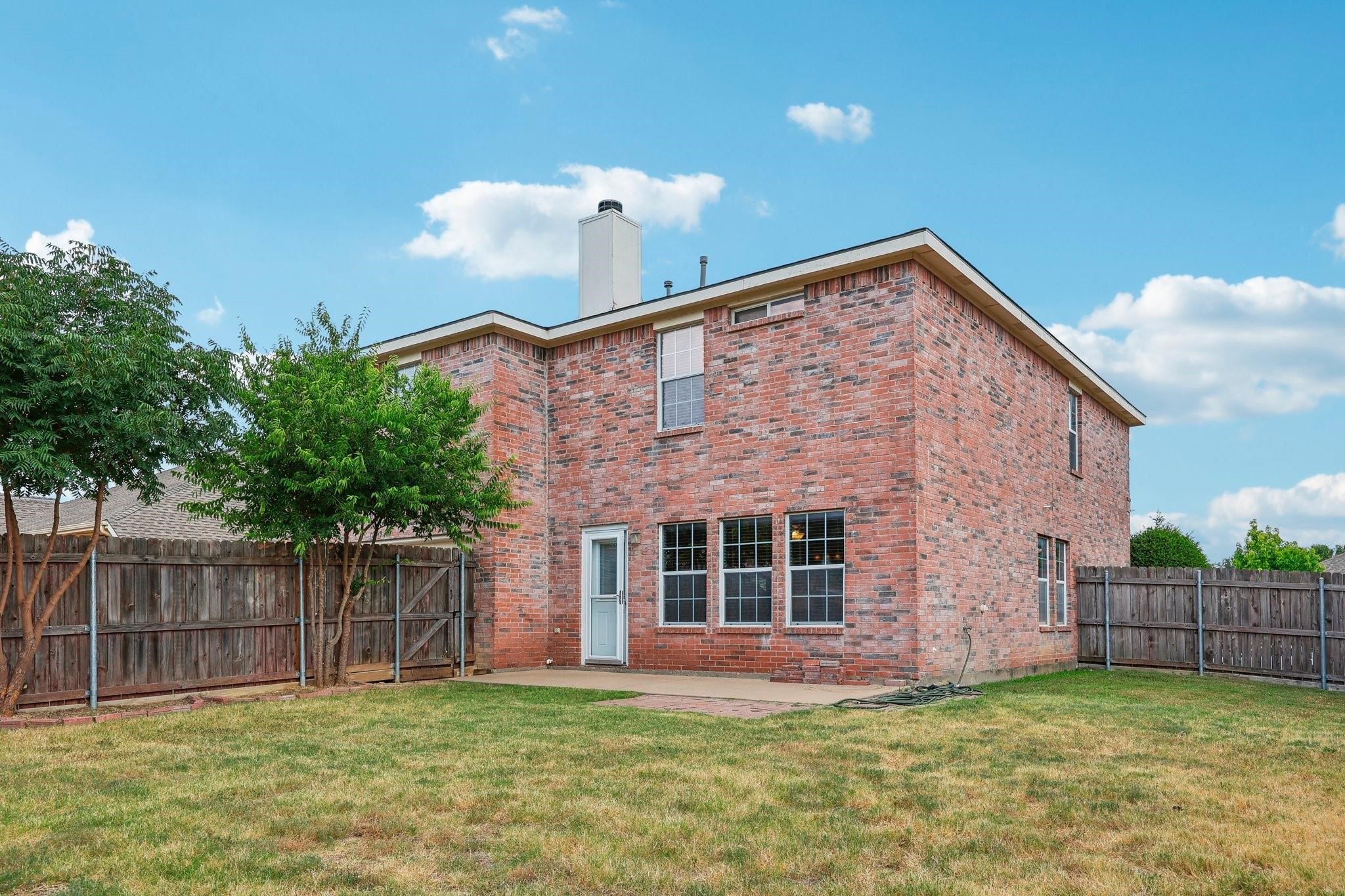 12319 Ridgetop Circle