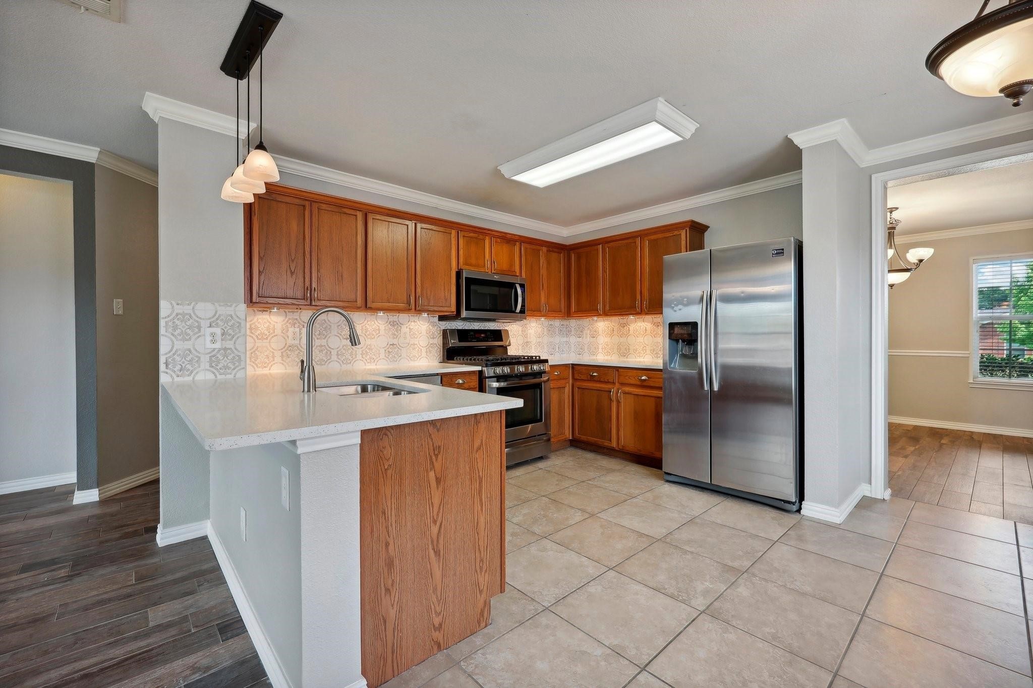 12319 Ridgetop Circle