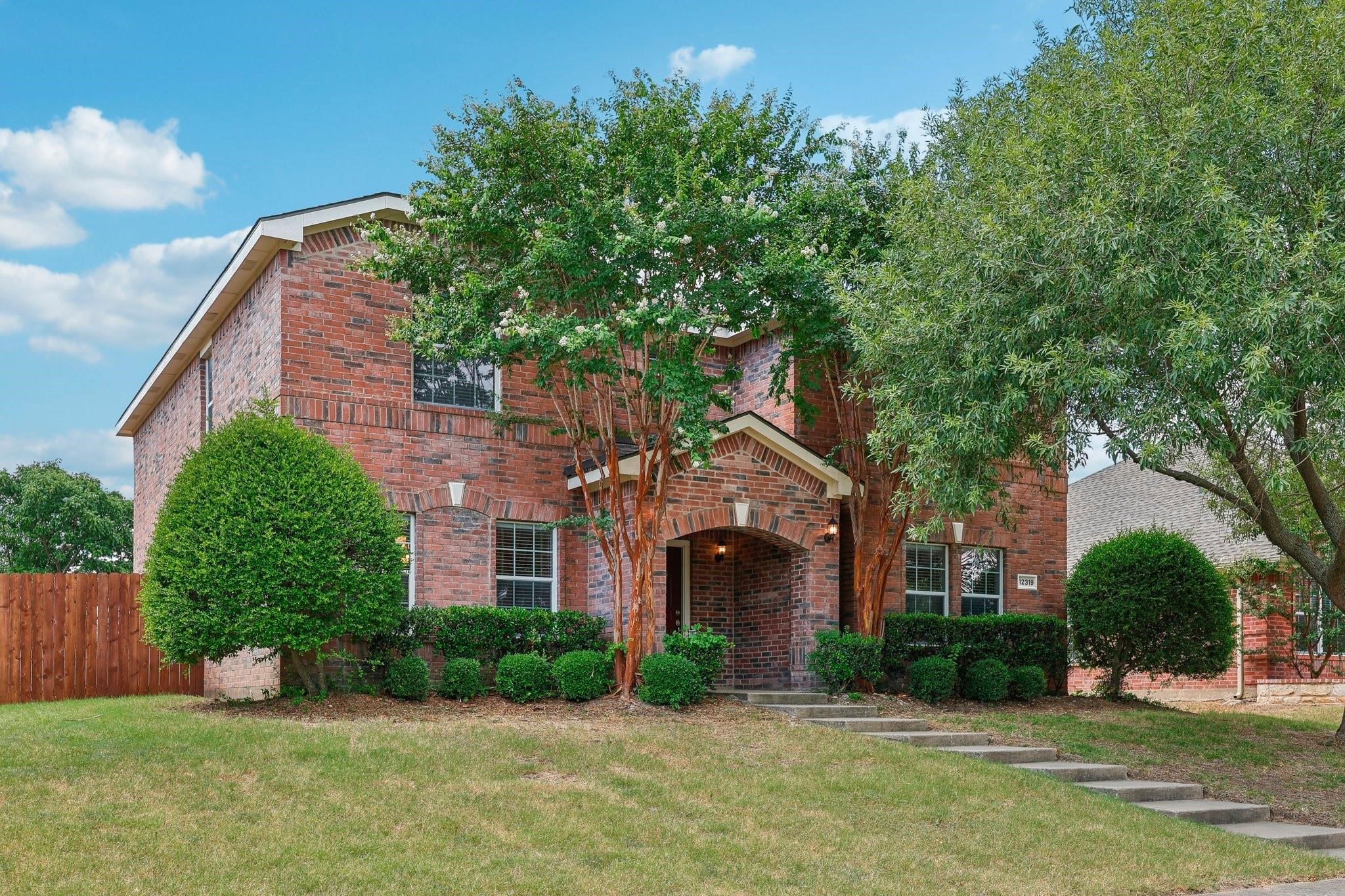 12319 Ridgetop Circle