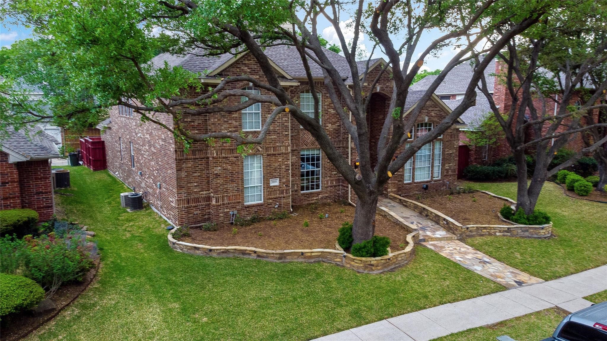 3808 Glasgow Drive