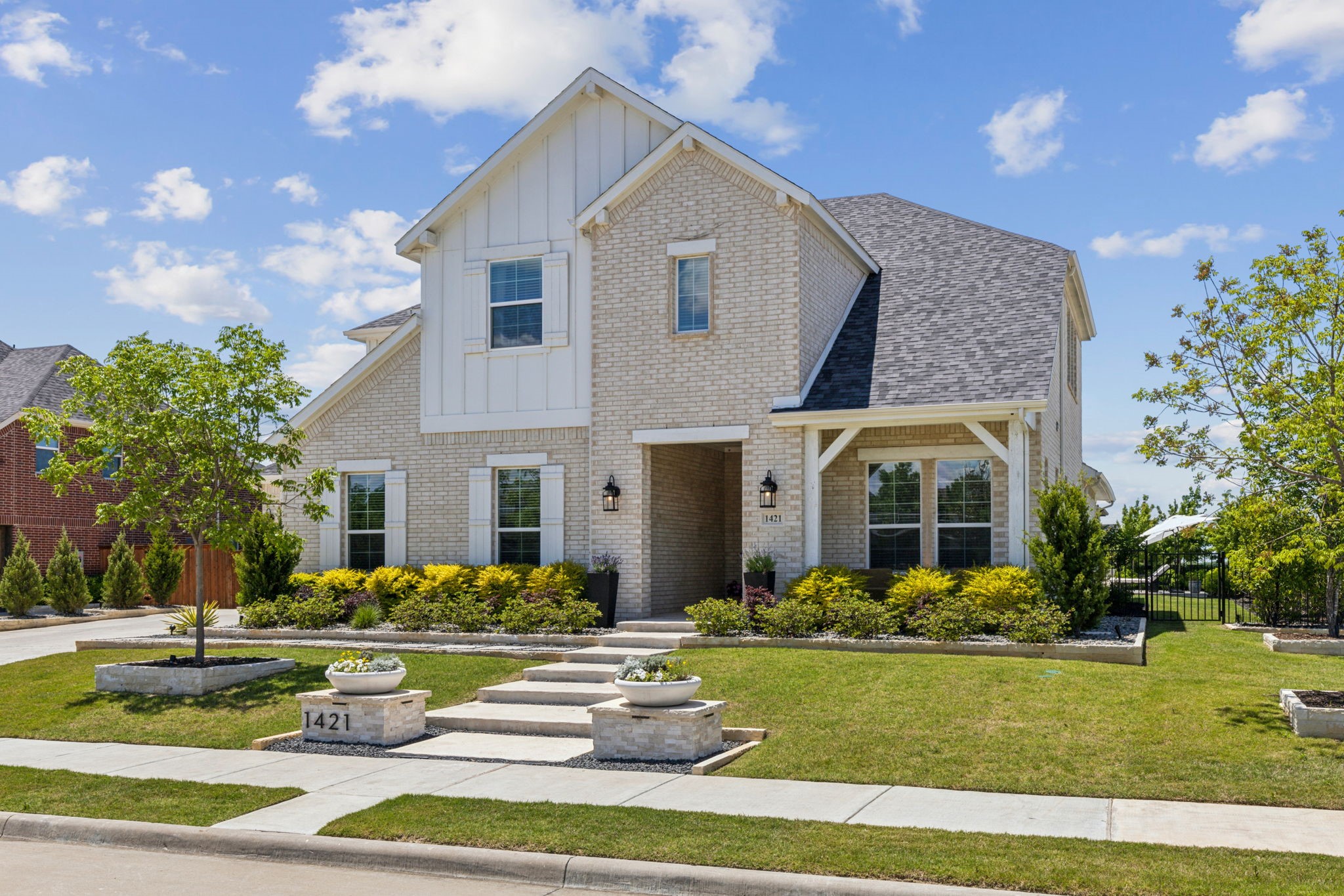 1421 Maplewood Drive
