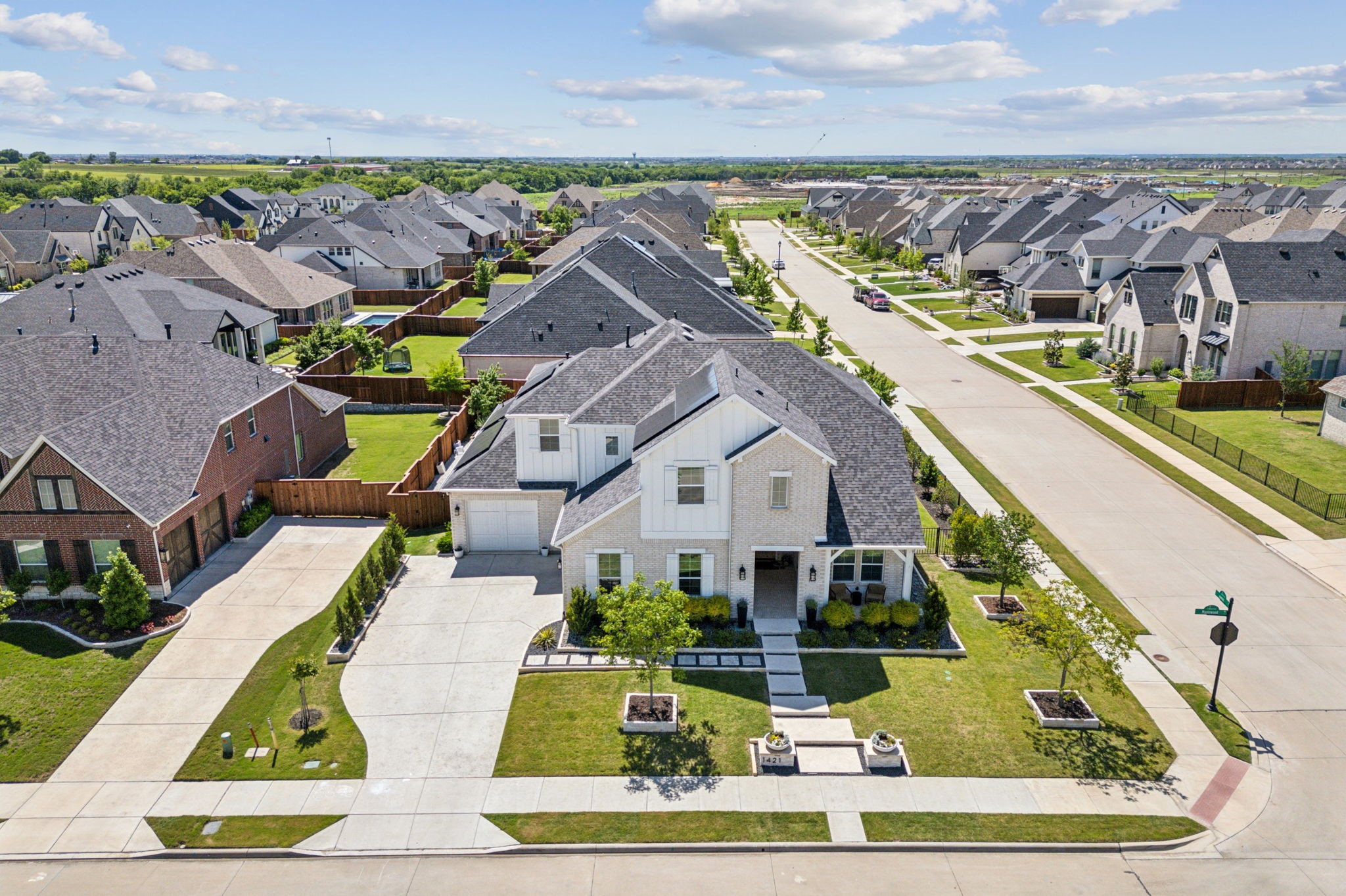 1421 Maplewood Drive