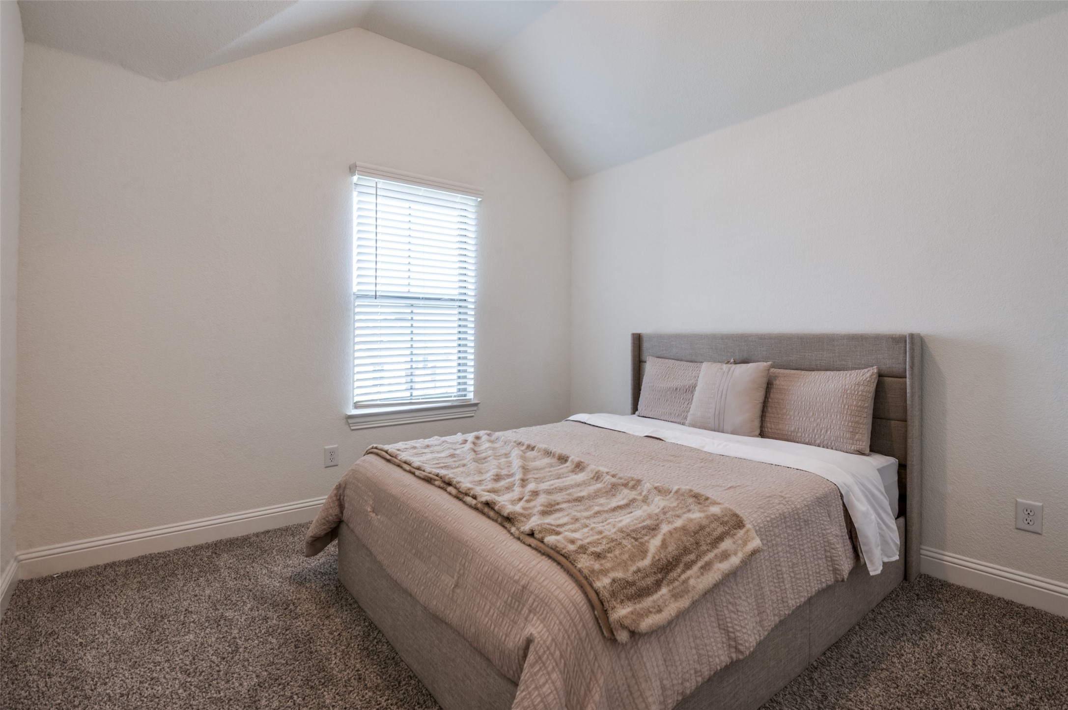 2825 Epping Way