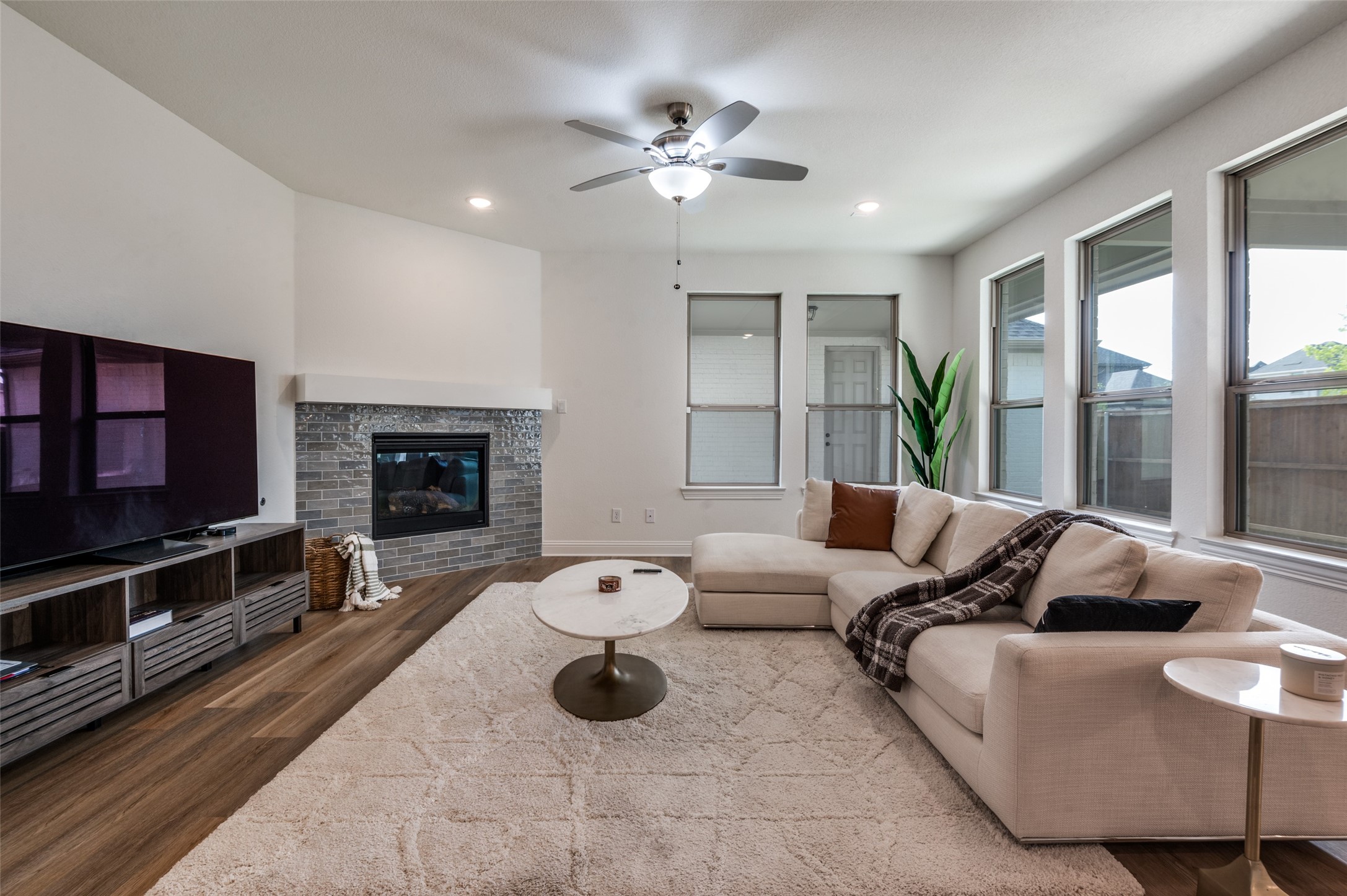 2825 Epping Way
