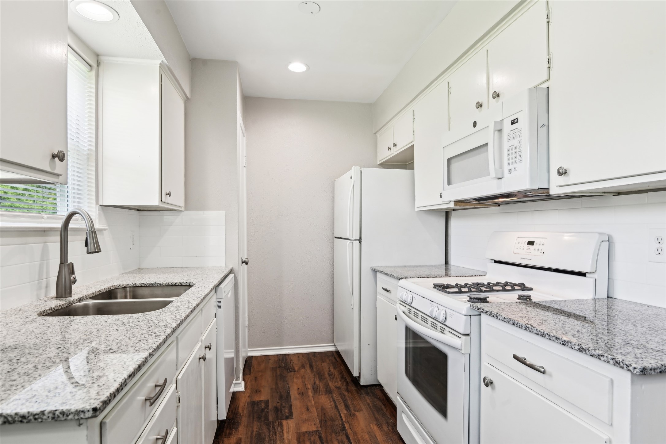 207 Bluebird Circle