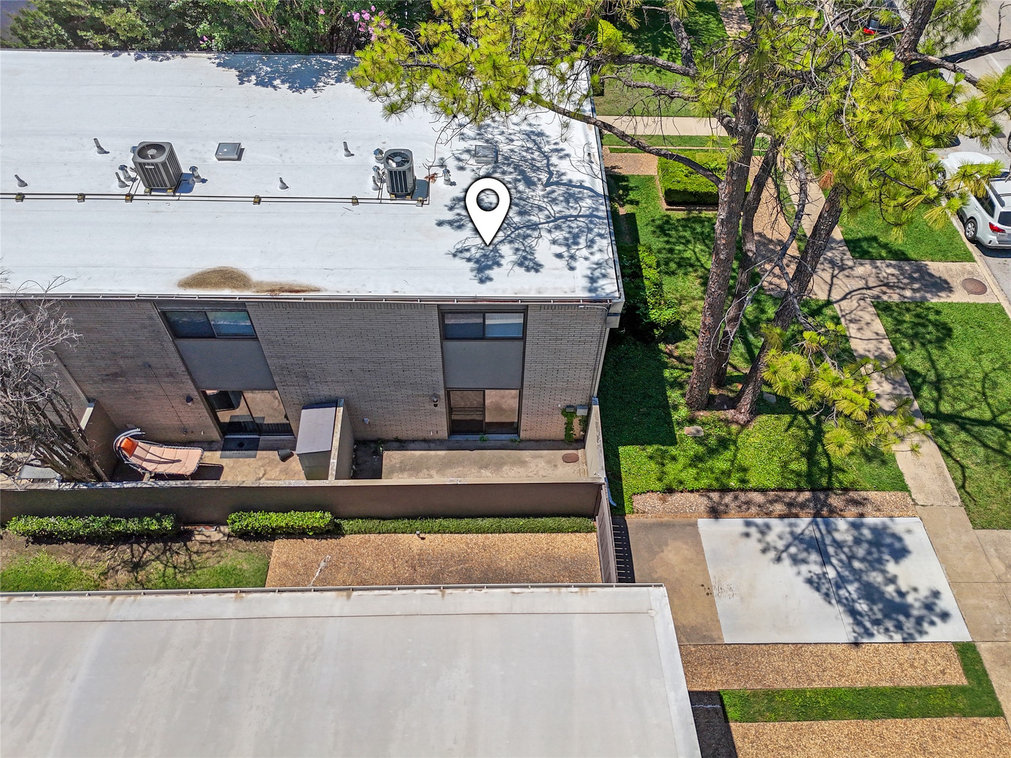 4320 Cole Avenue 1