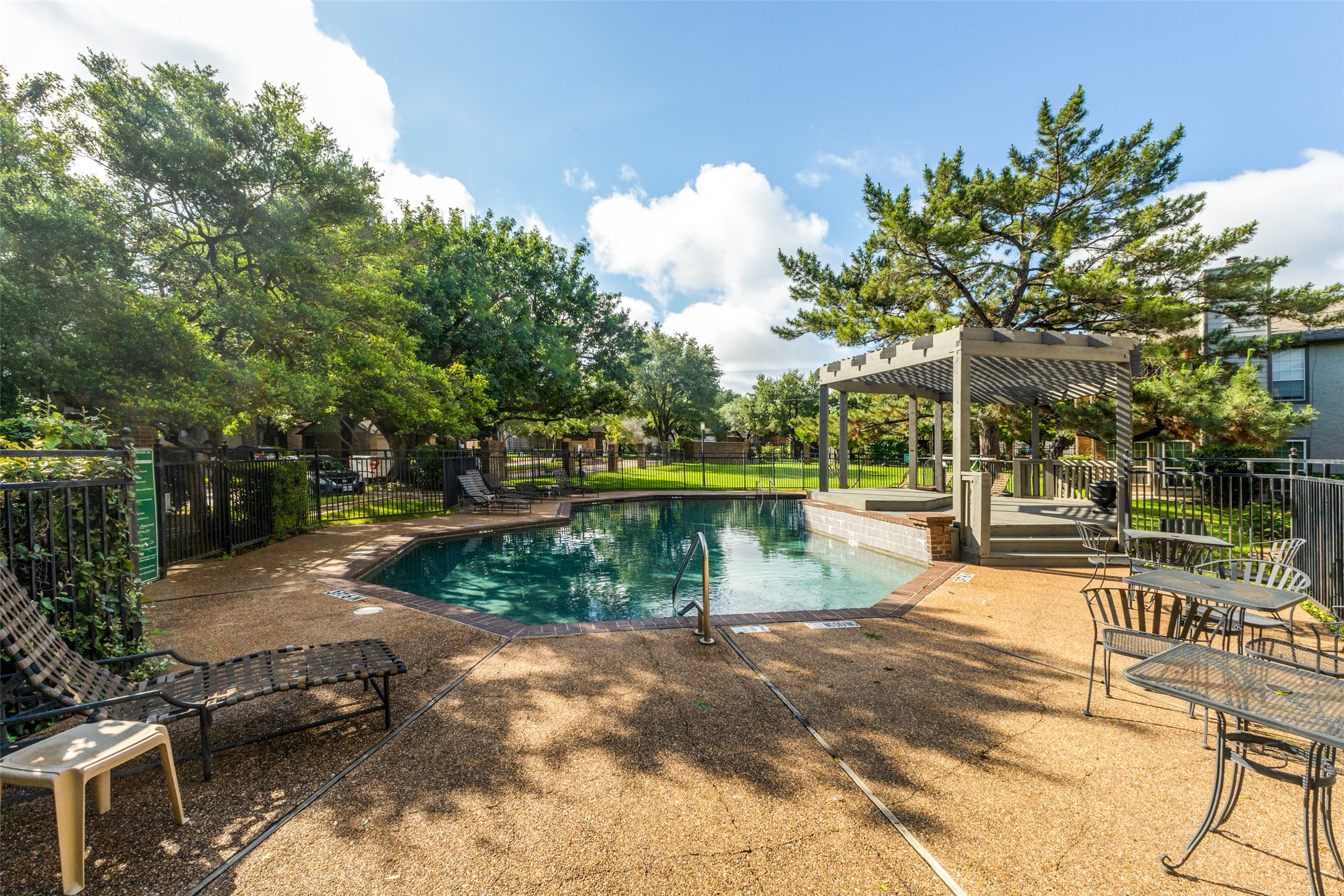 4067 Beltway Drive 211