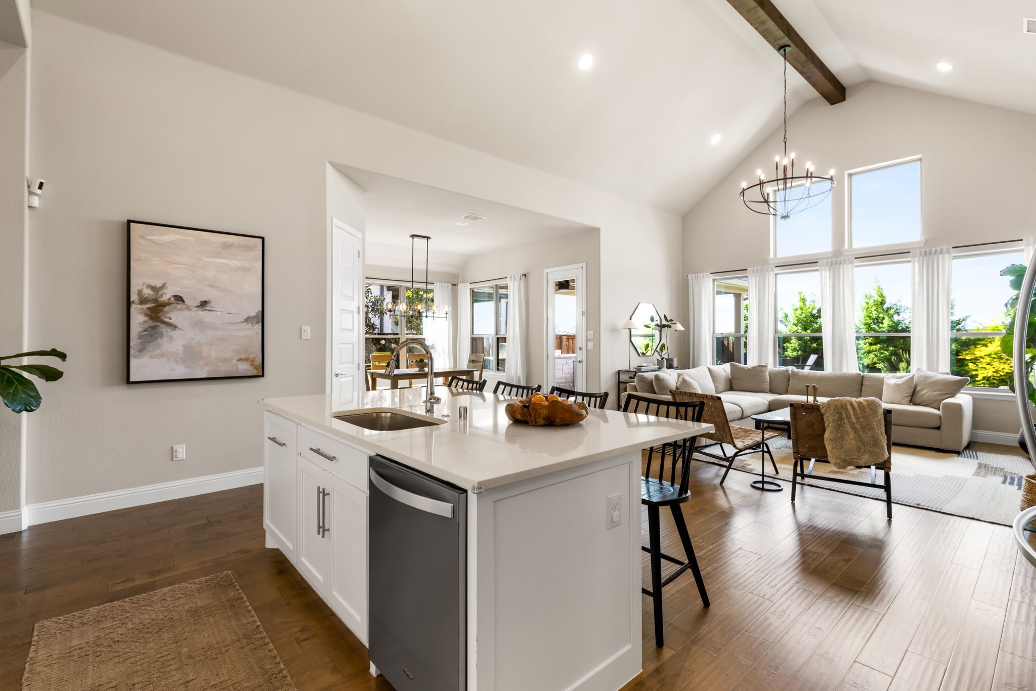 2560 Horsetail Road