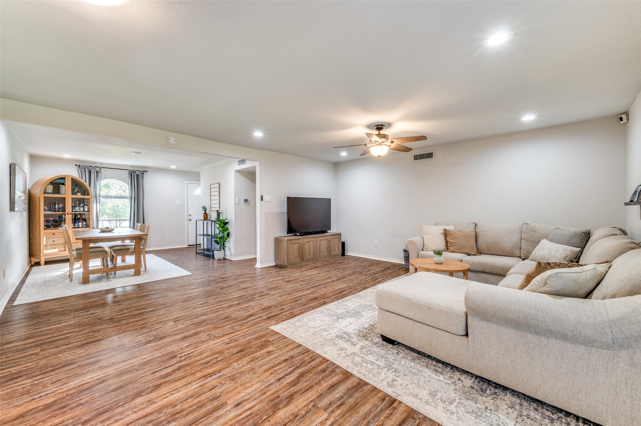 3345 Sherwood Drive