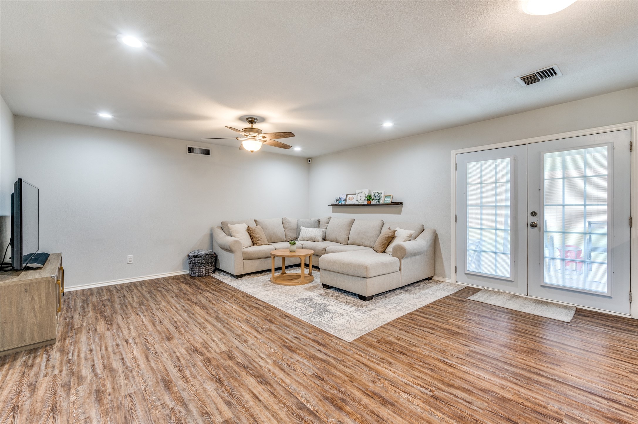 3345 Sherwood Drive