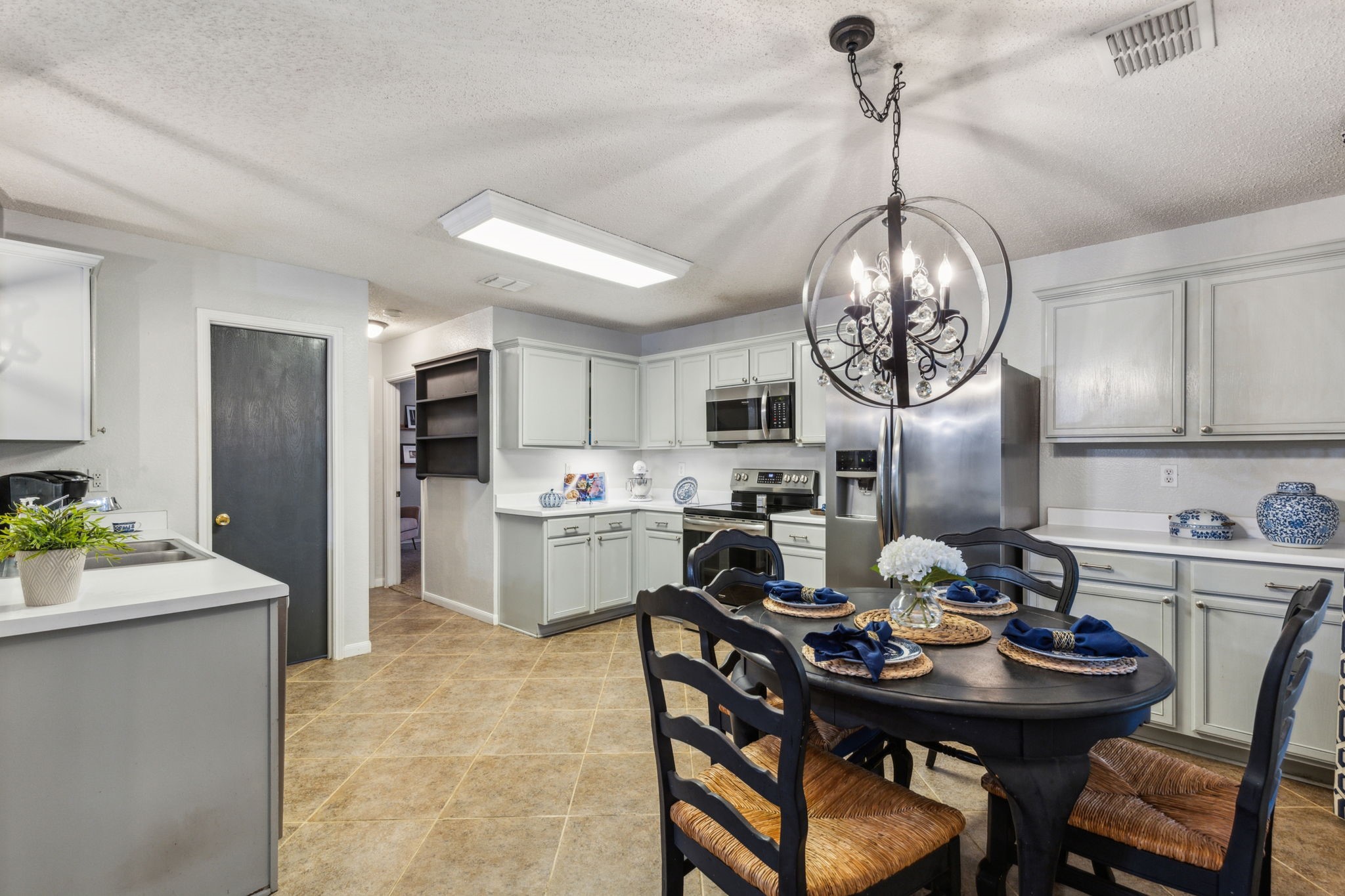 2300 Avalon Creek Way