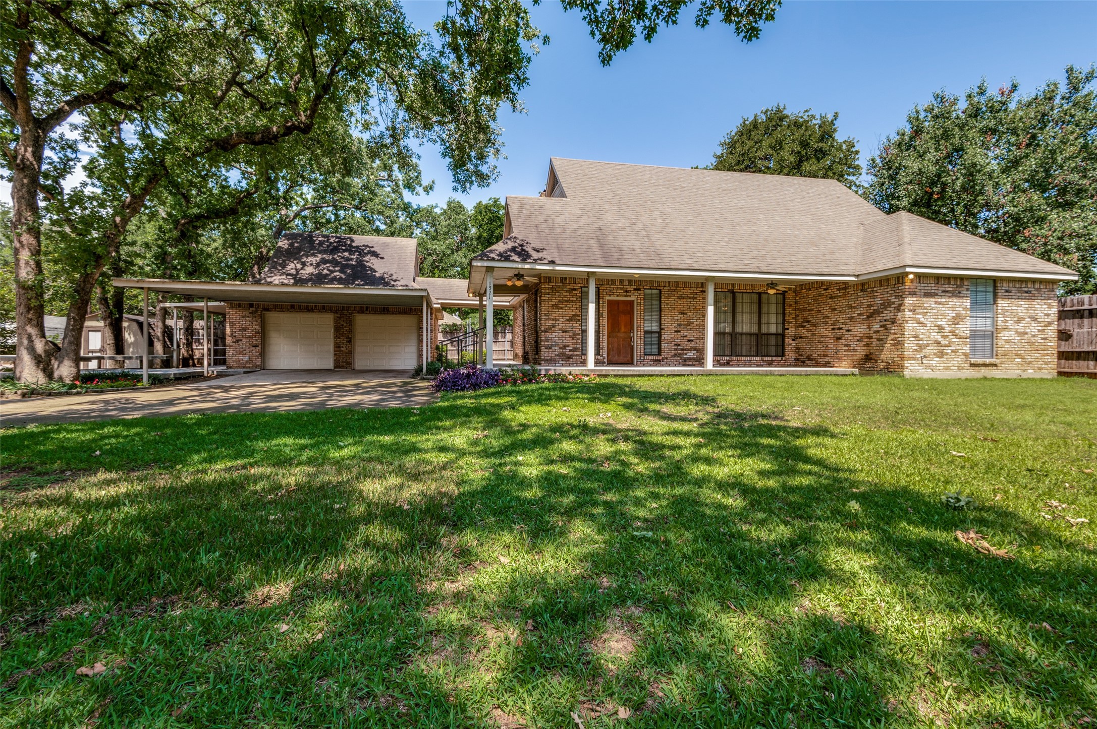 1521 Etain Road
