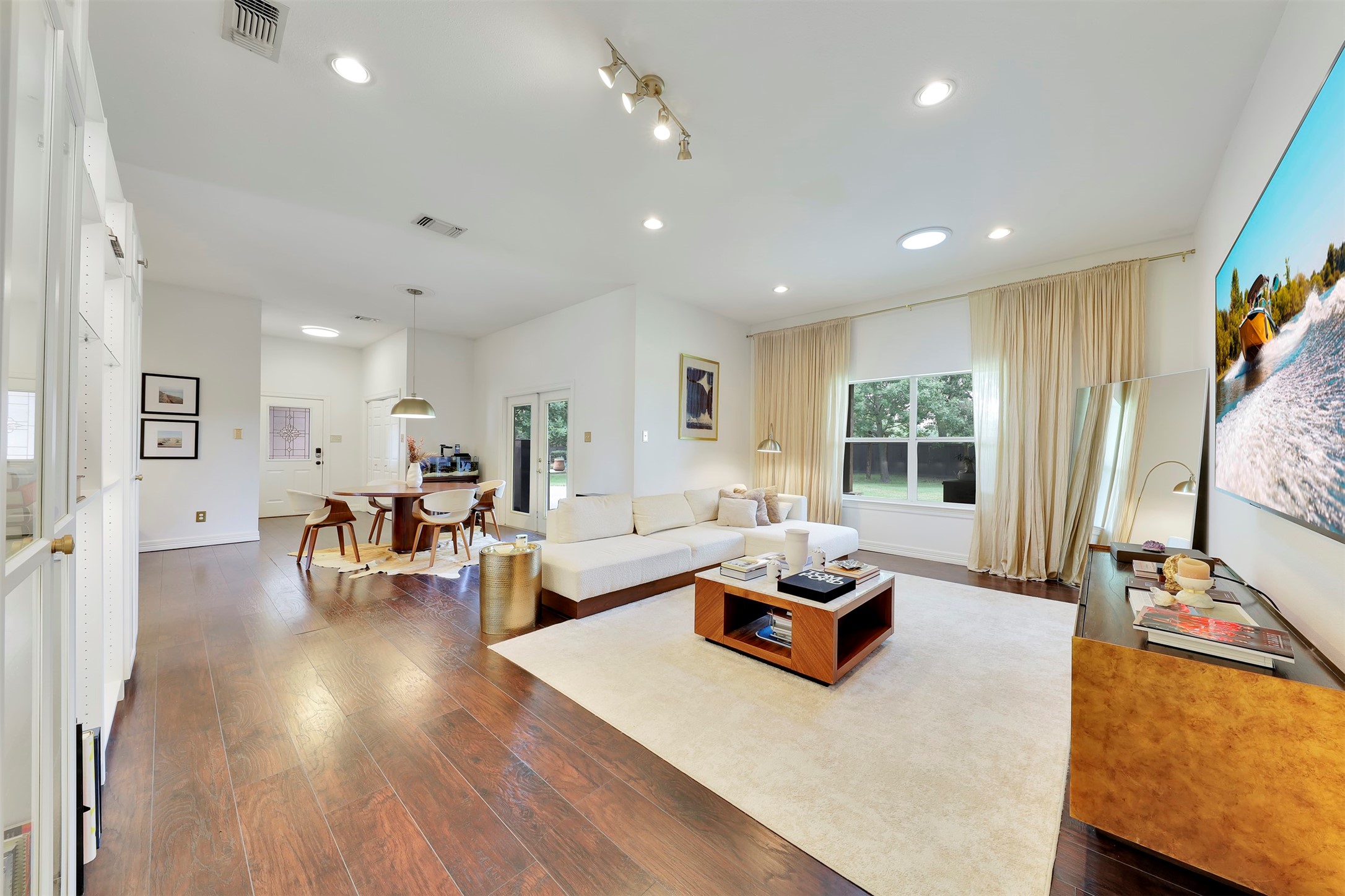 319 Meadow Drive