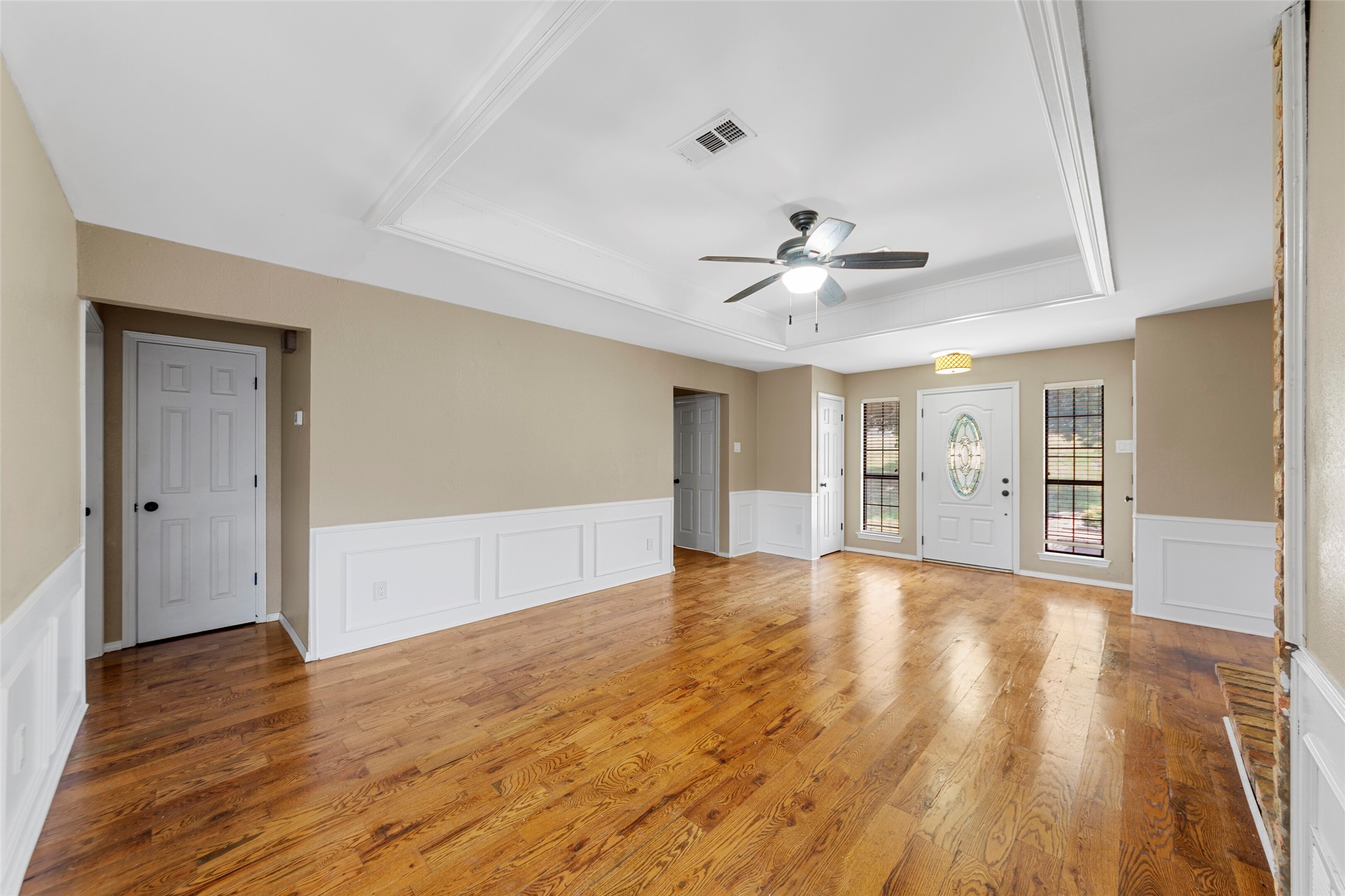 307 E 6th Street