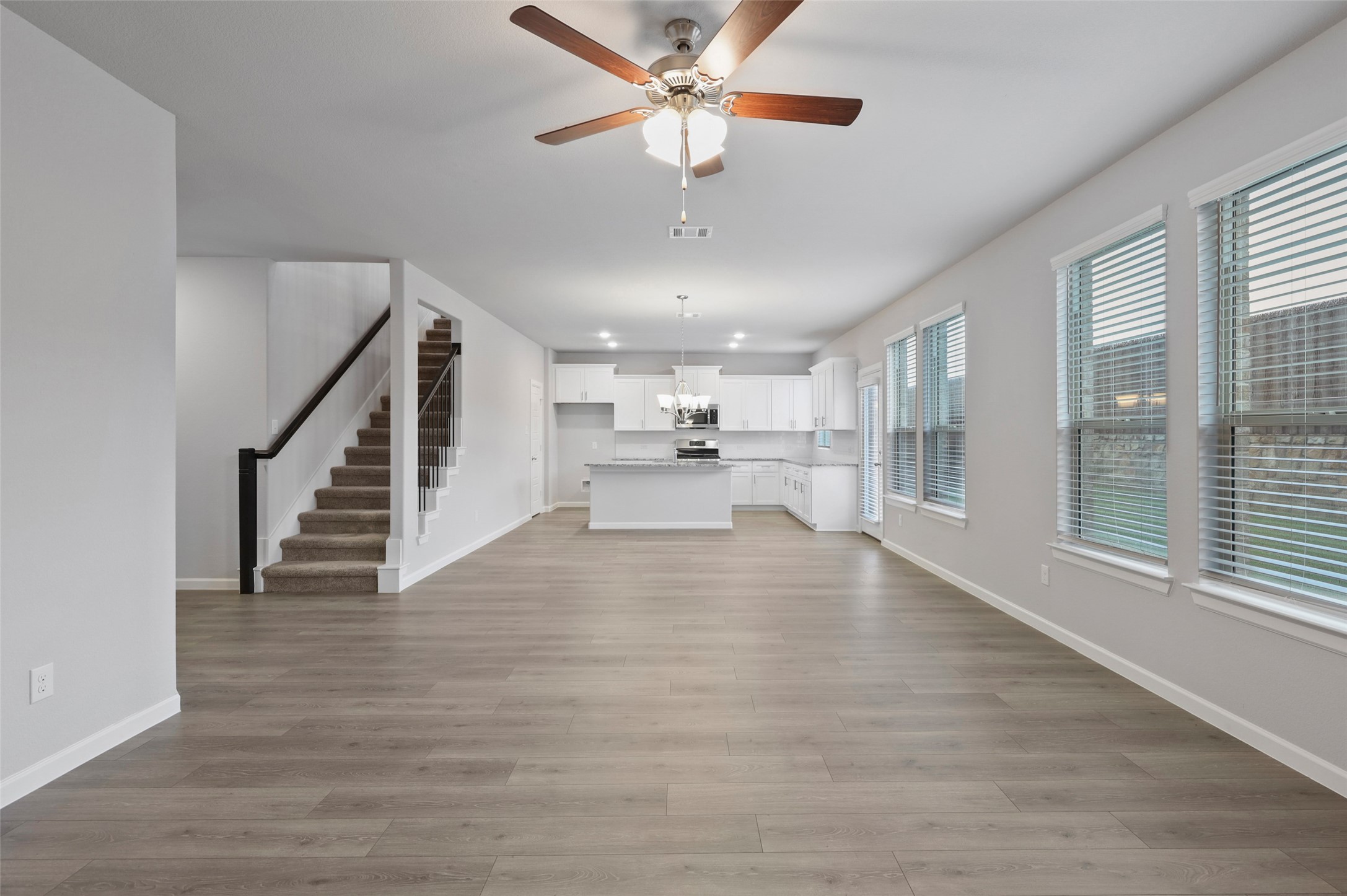905 Hopper Lane