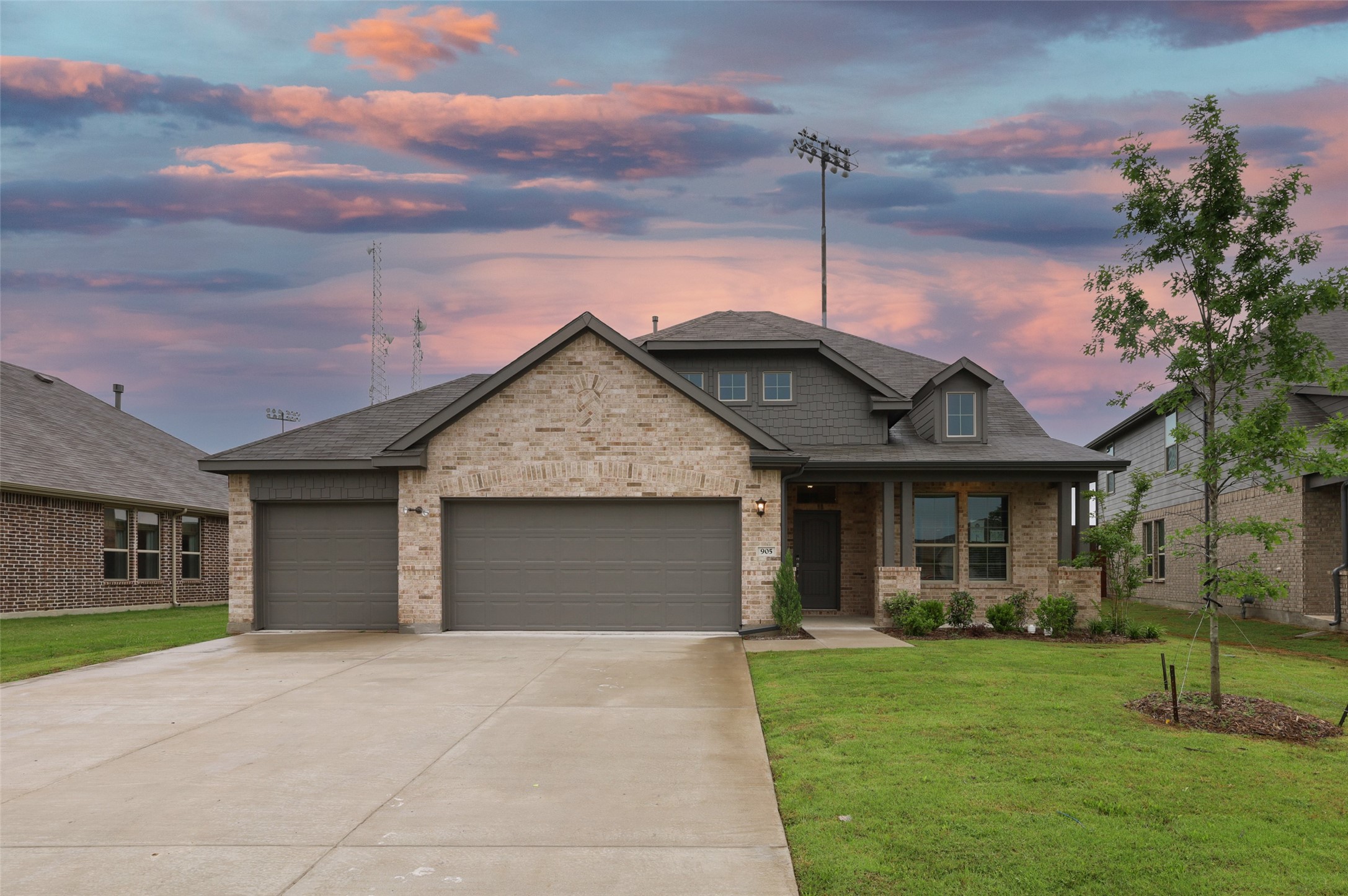 905 Hopper Lane