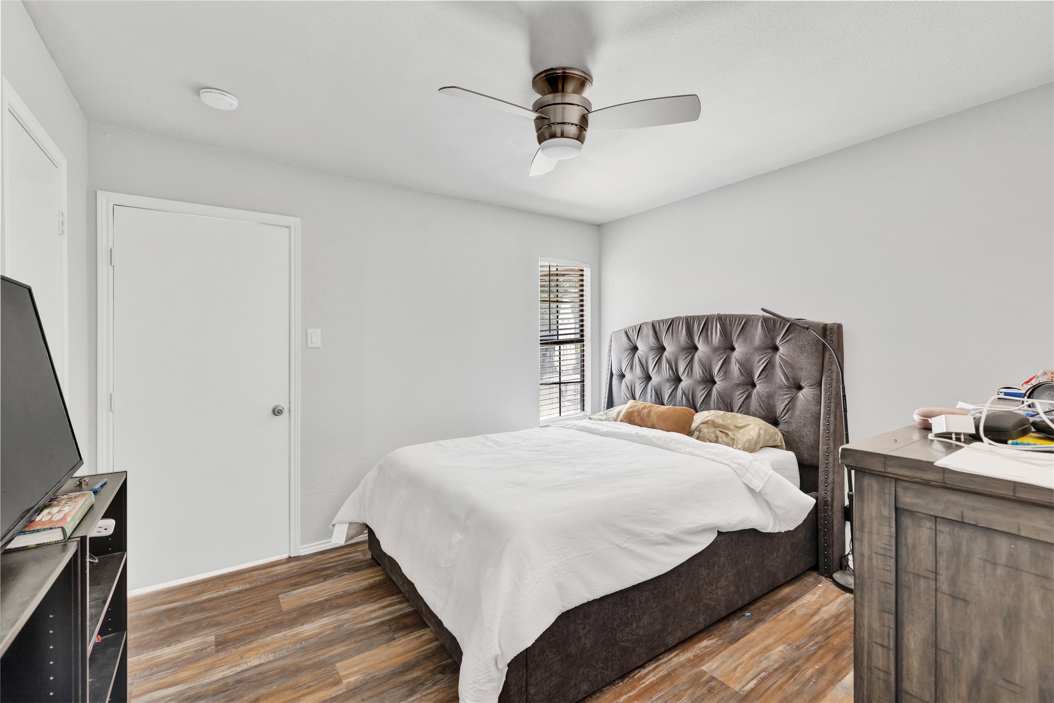 1603 Versailles Drive