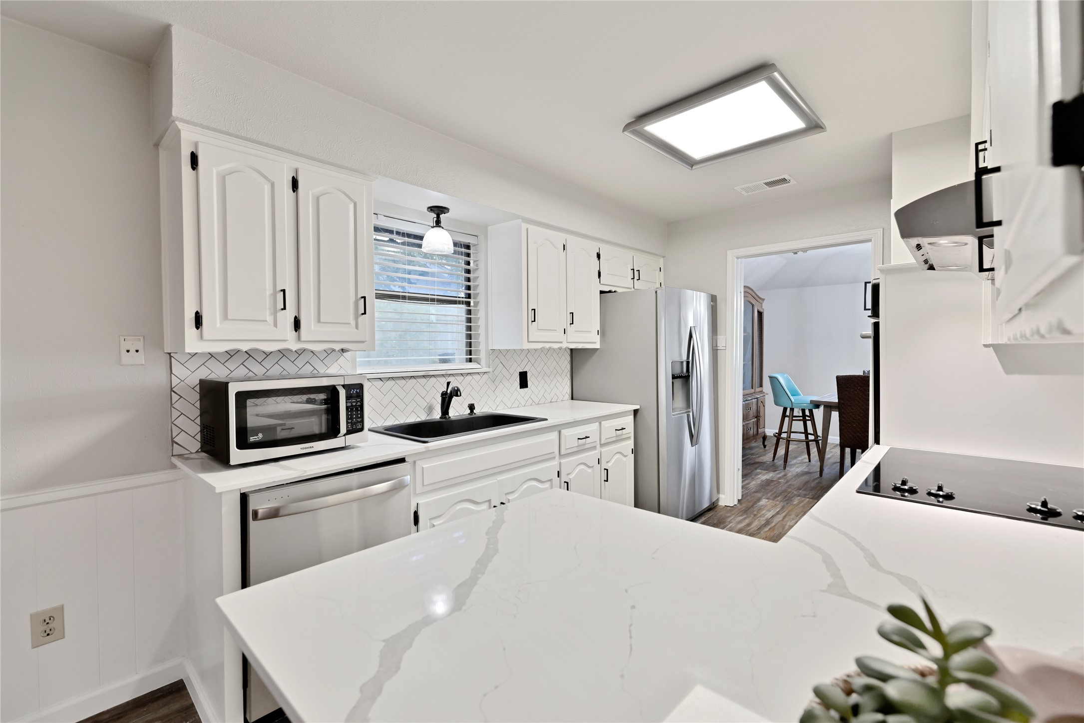 1603 Versailles Drive