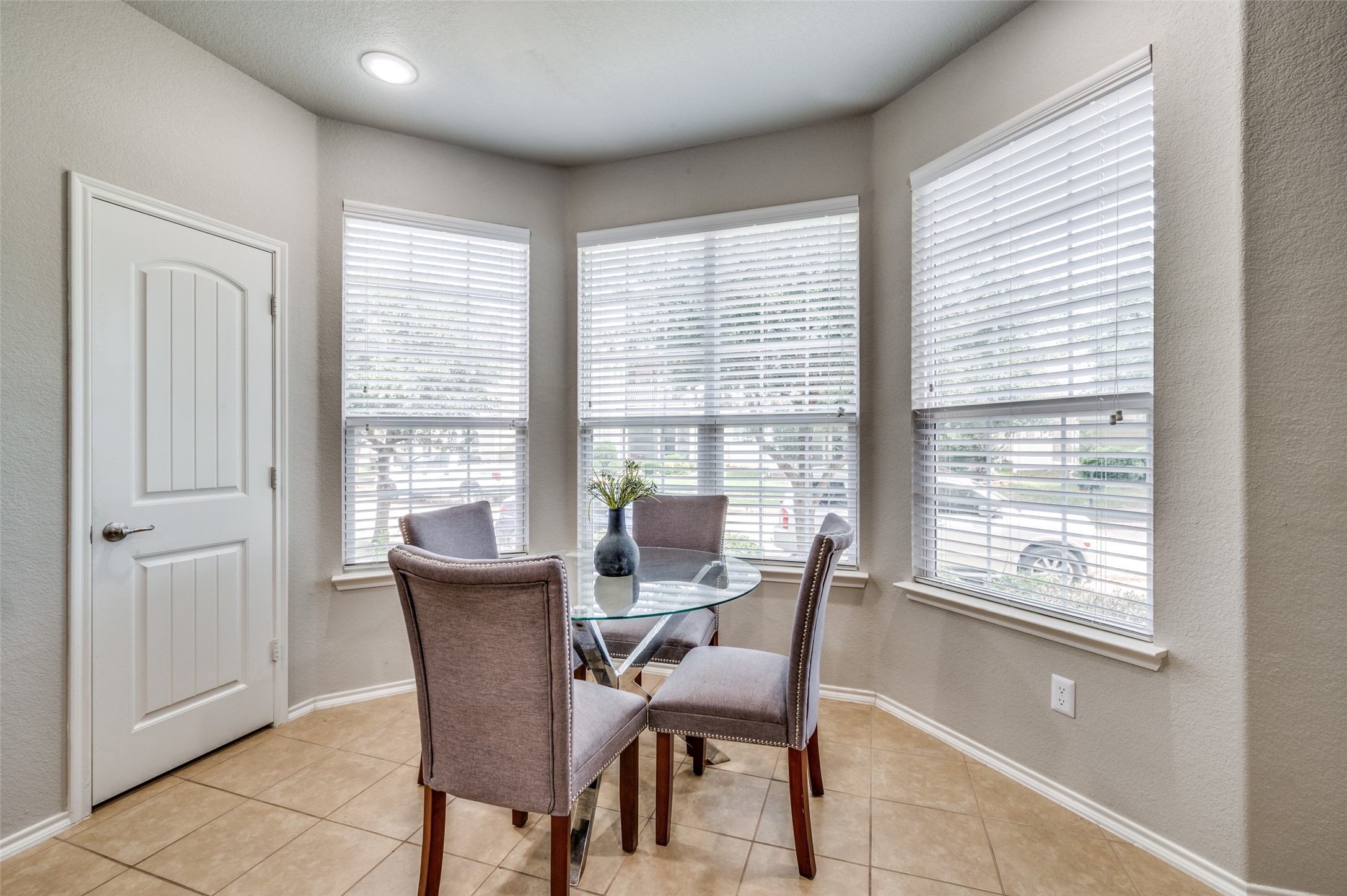 9104 Eagle Drive