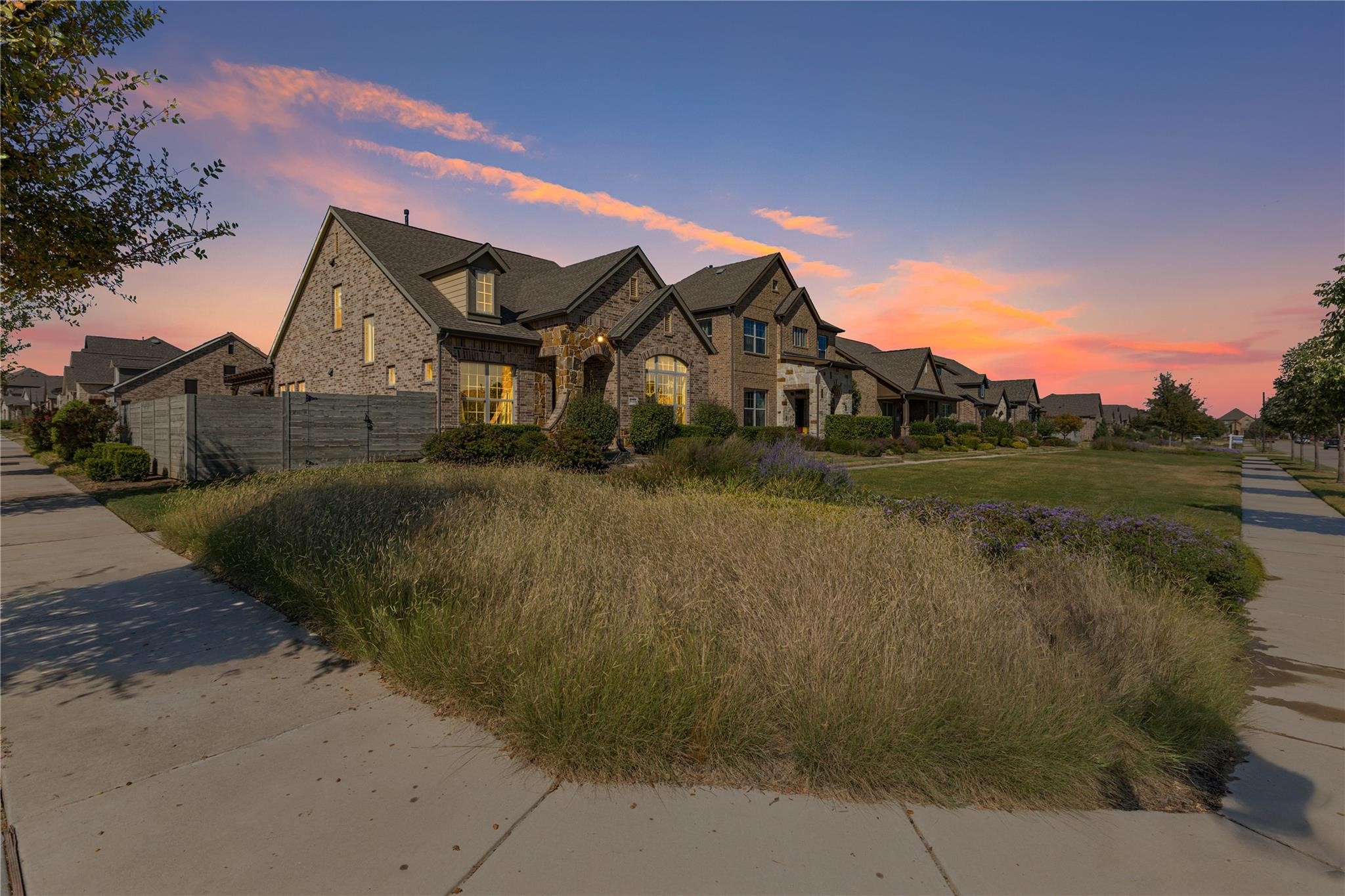 825 Parkside Drive
