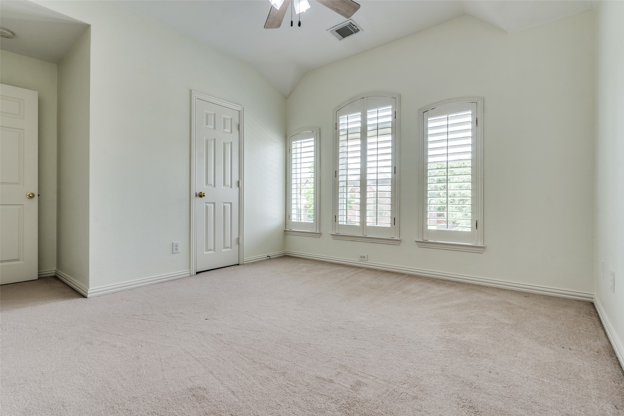 3107 Meadow Wood Drive