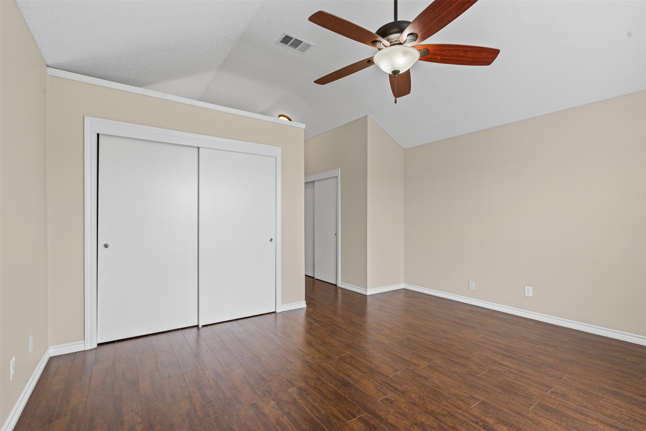 1404 Ranchview Court
