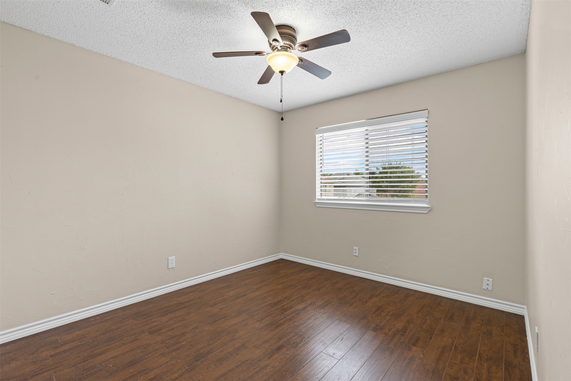 1404 Ranchview Court
