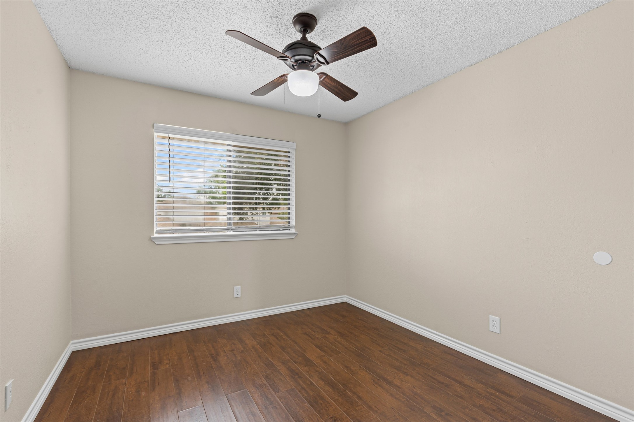 1404 Ranchview Court