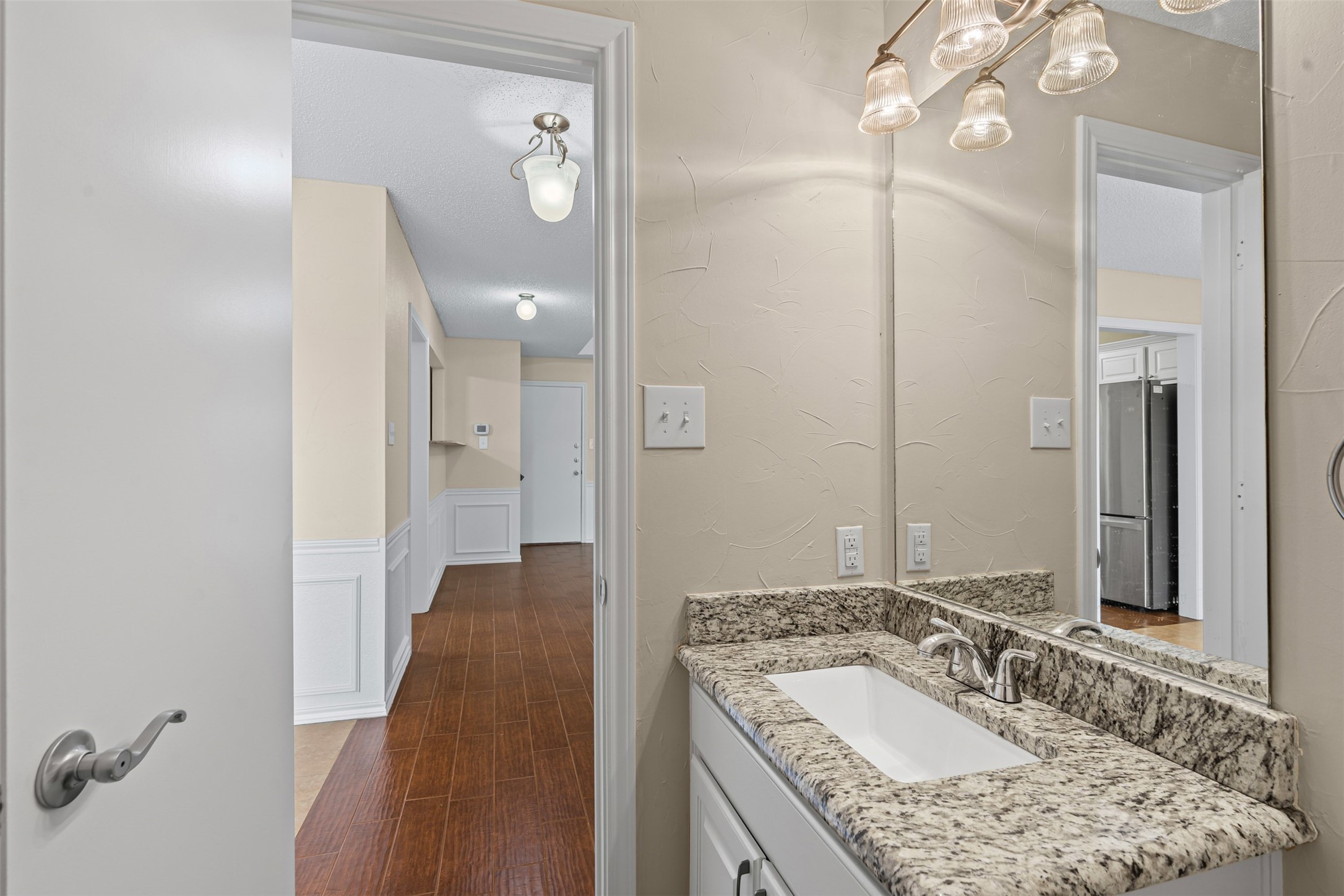1404 Ranchview Court