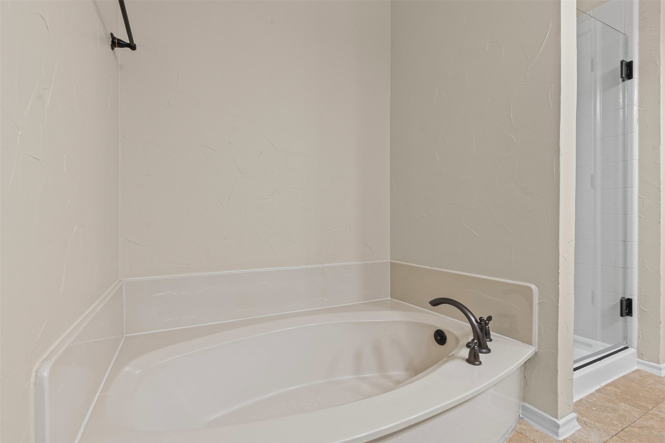 1404 Ranchview Court