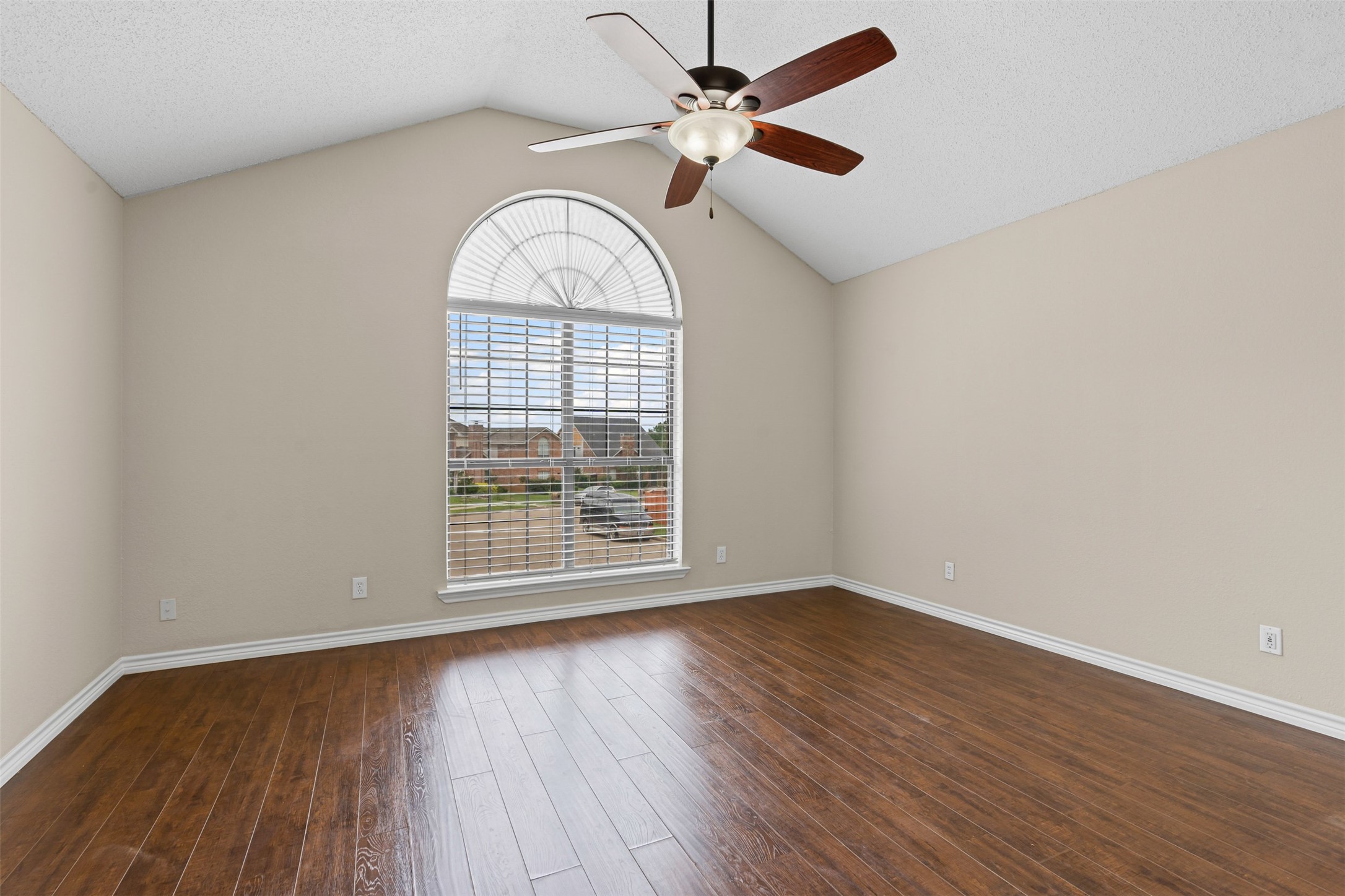 1404 Ranchview Court