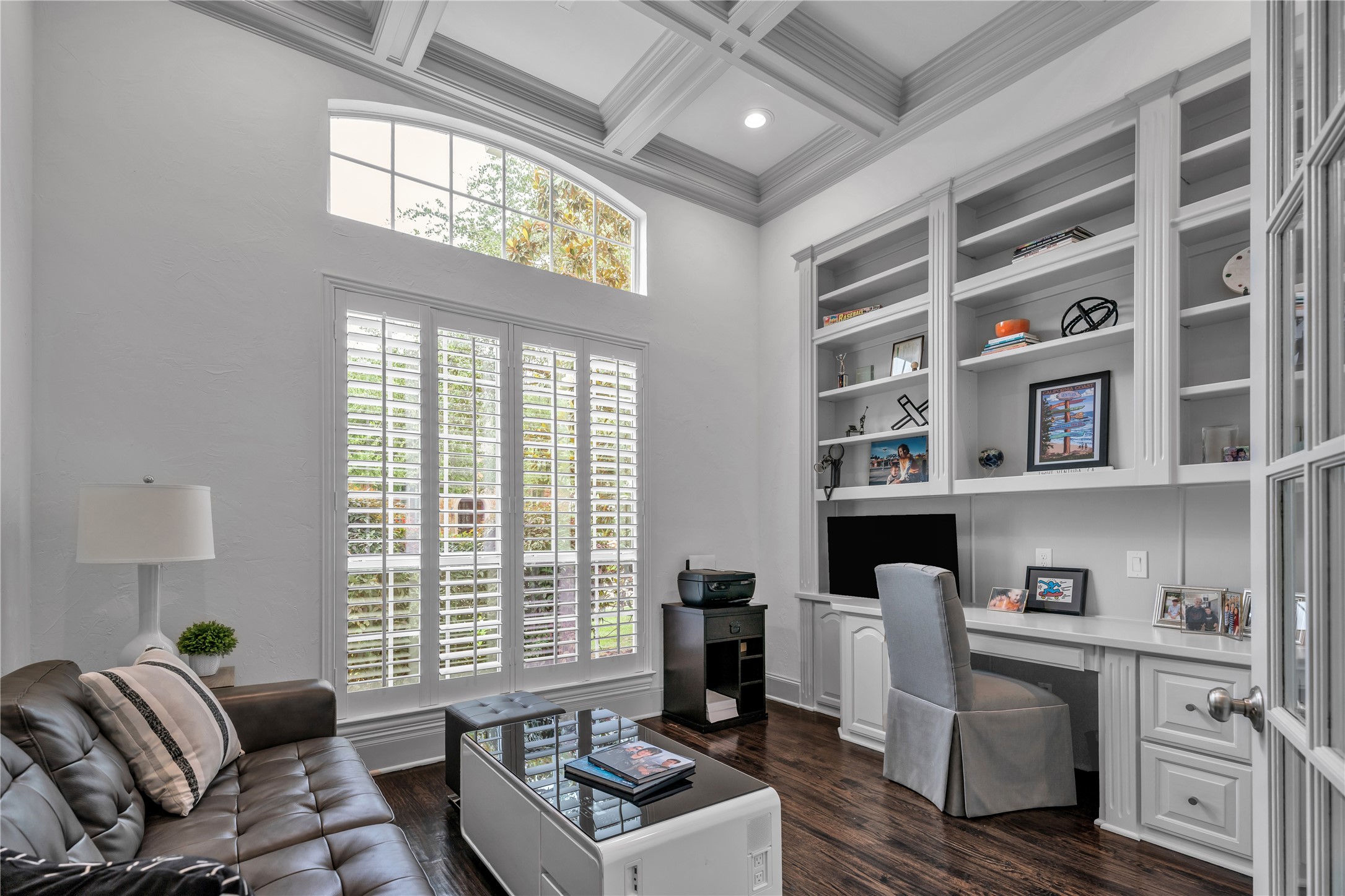 5085 Shoreline Drive